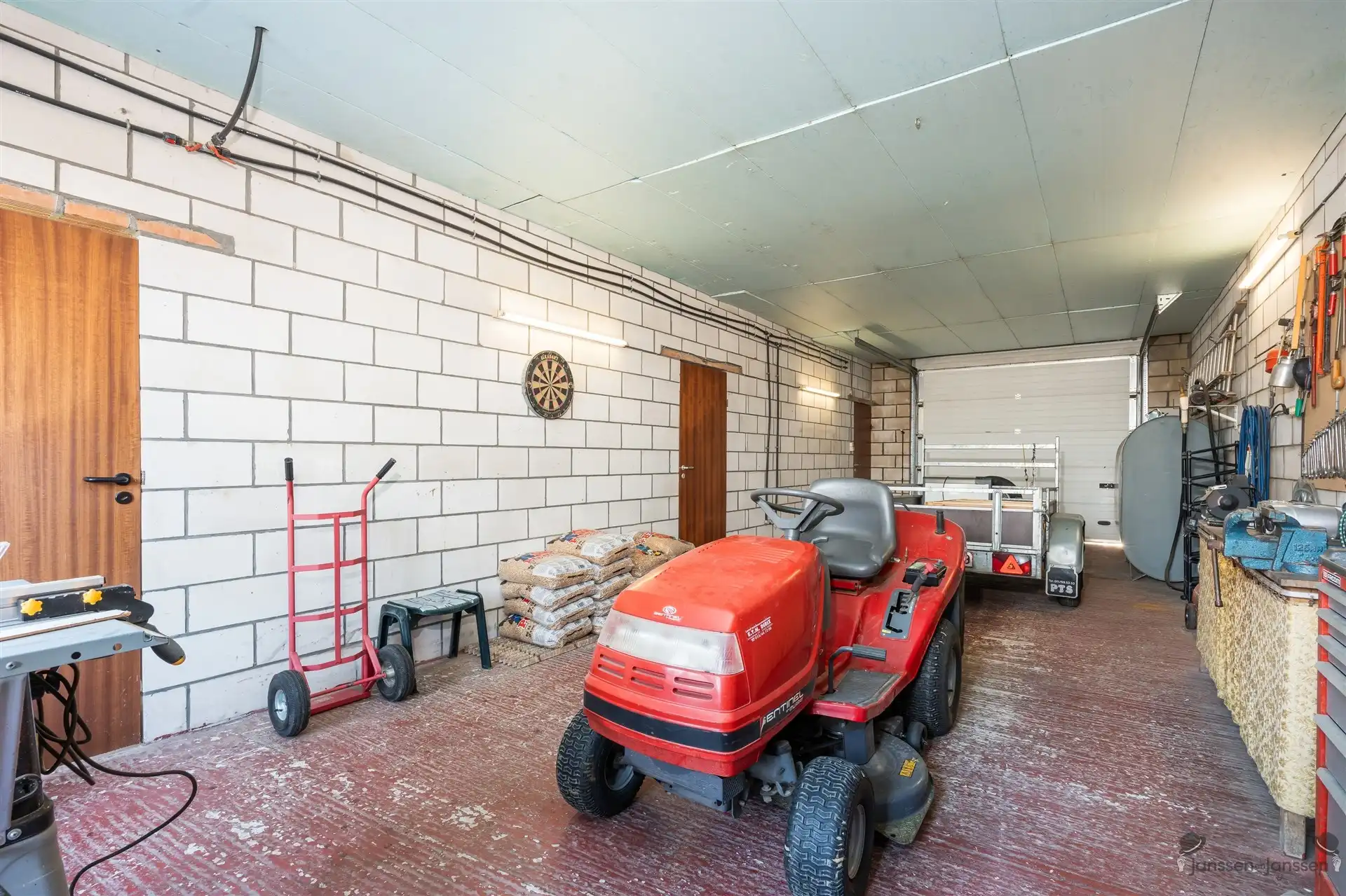 Rustig gelegen woning met prachtig uitzicht foto 18