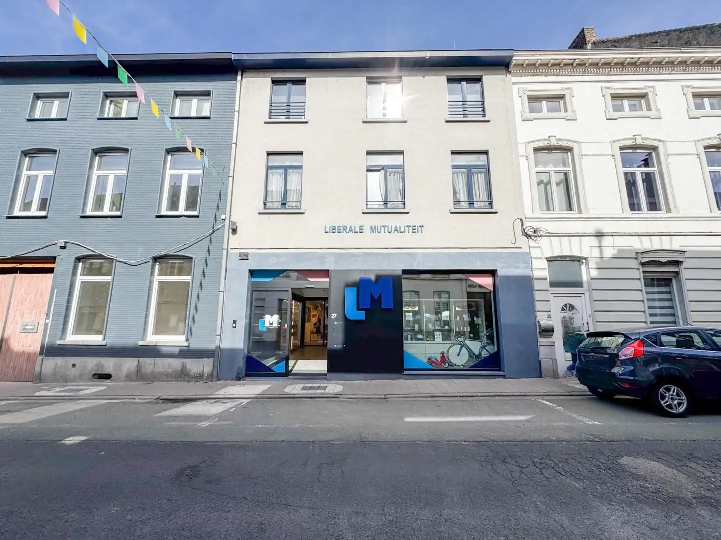 Zeer ruim duplexappartement met 2 slaapkamers en grote zolder foto {{pictureIndex}}