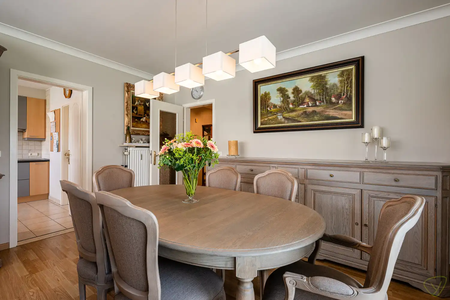 Prachtig en ruim hoekappartement in een rustige residentie nabij de Markt van Eeklo! foto 8