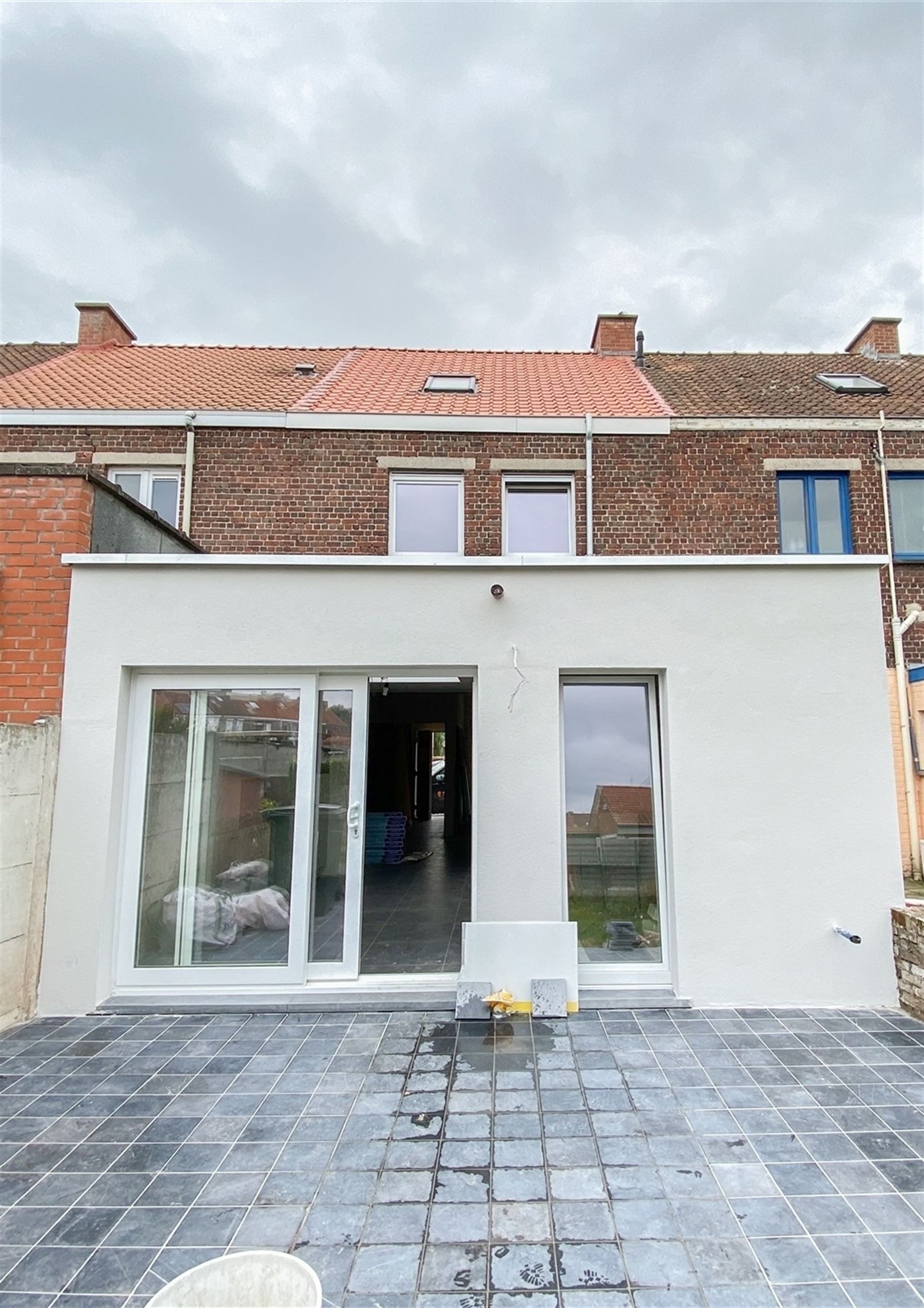 Woning met 3 slpk en uitweg achteraan foto 2