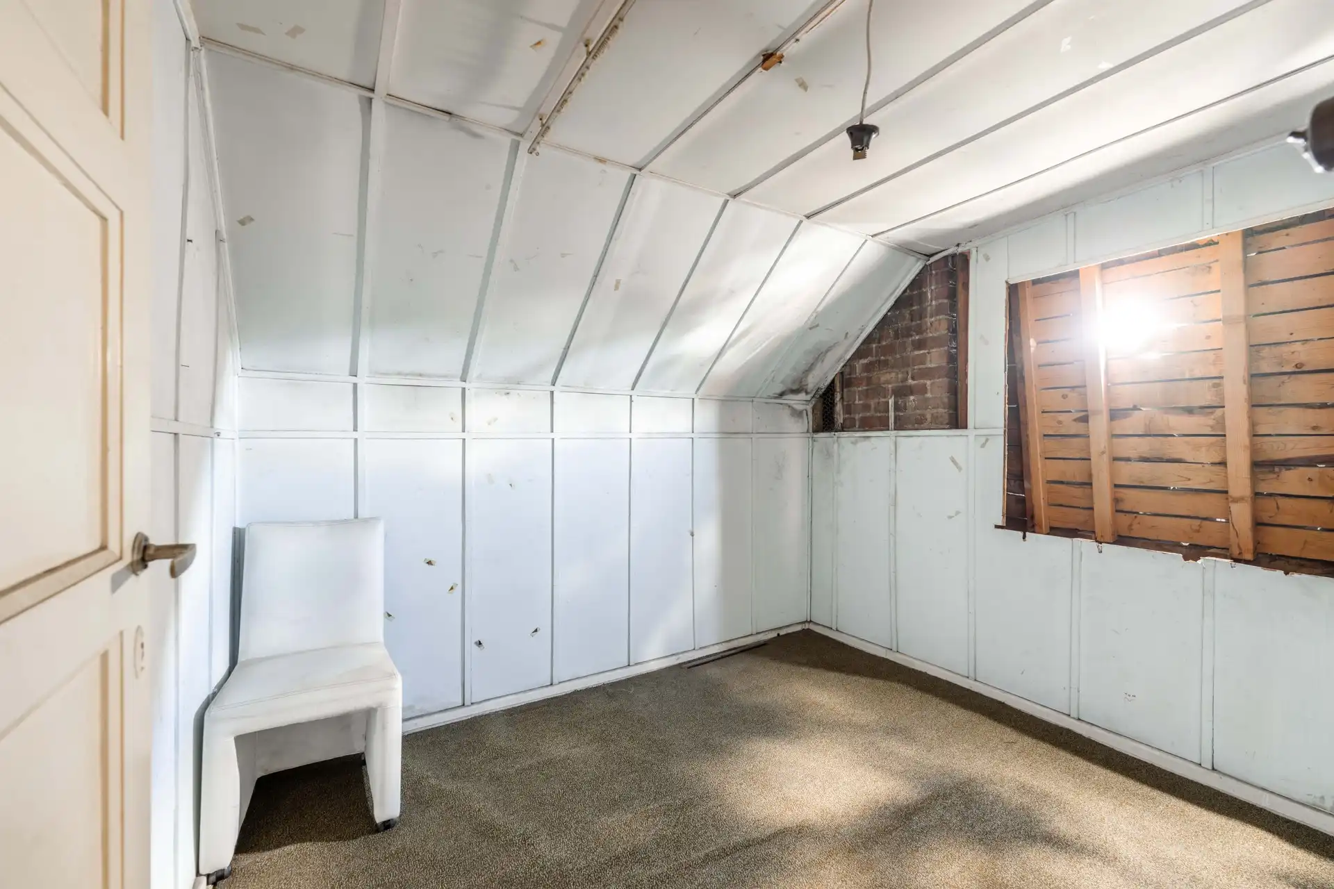Karaktervolle herenwoning met tuin, garage en tal van mogelijkheden in hartje Vichte ✨ foto 17