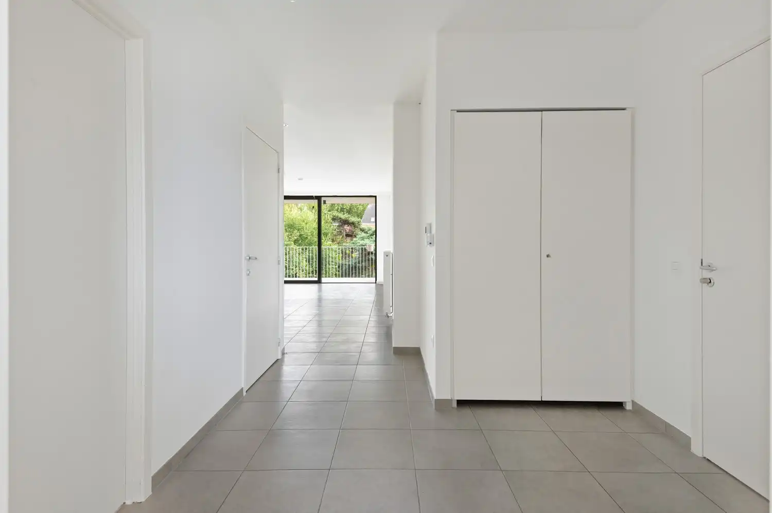 Assiestentieflat te huur in Hoboken Groen Zuid! foto 7
