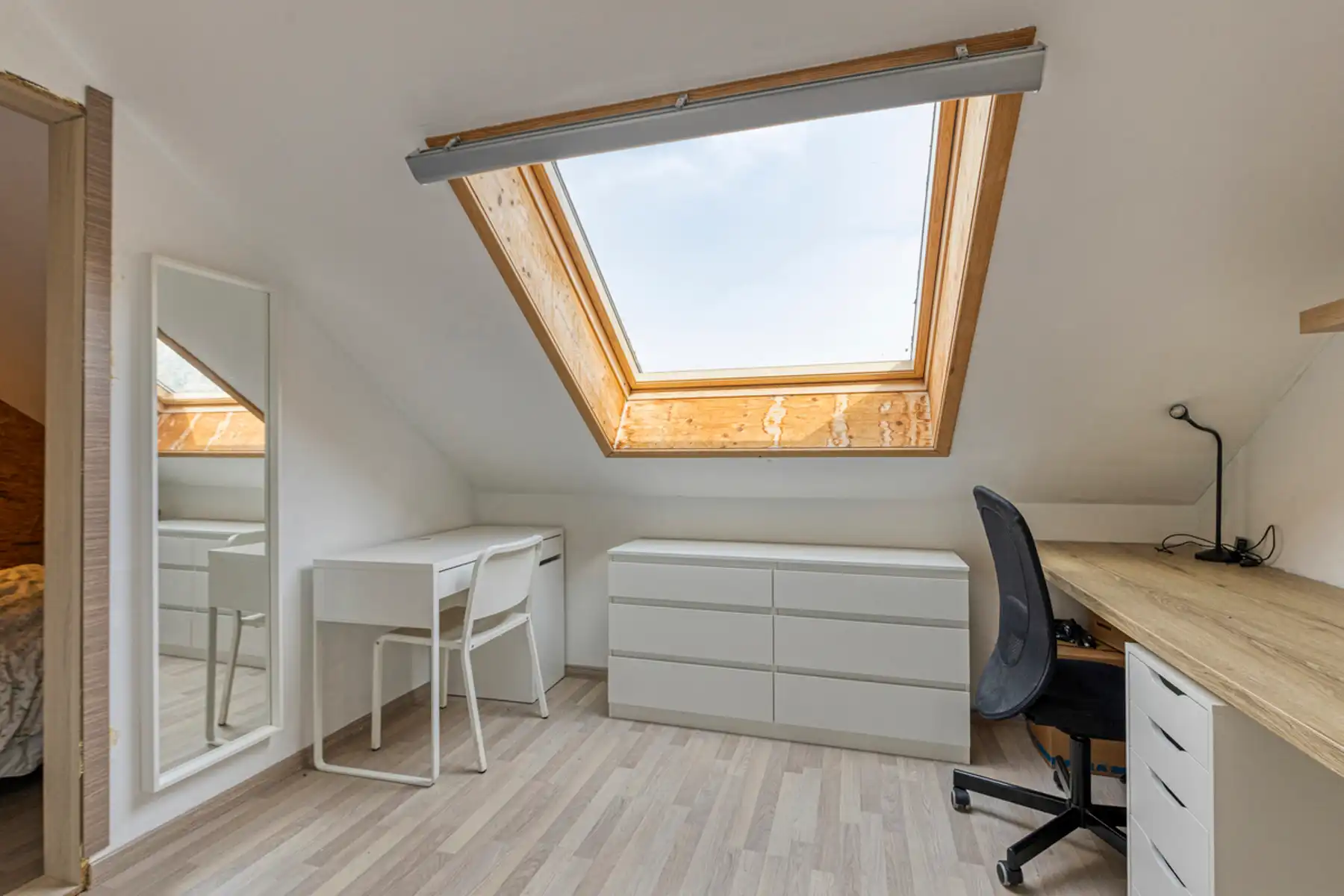 Unieke ruime woning met praktijkruimte + 5(6)slpkmrs op 25 a foto 27
