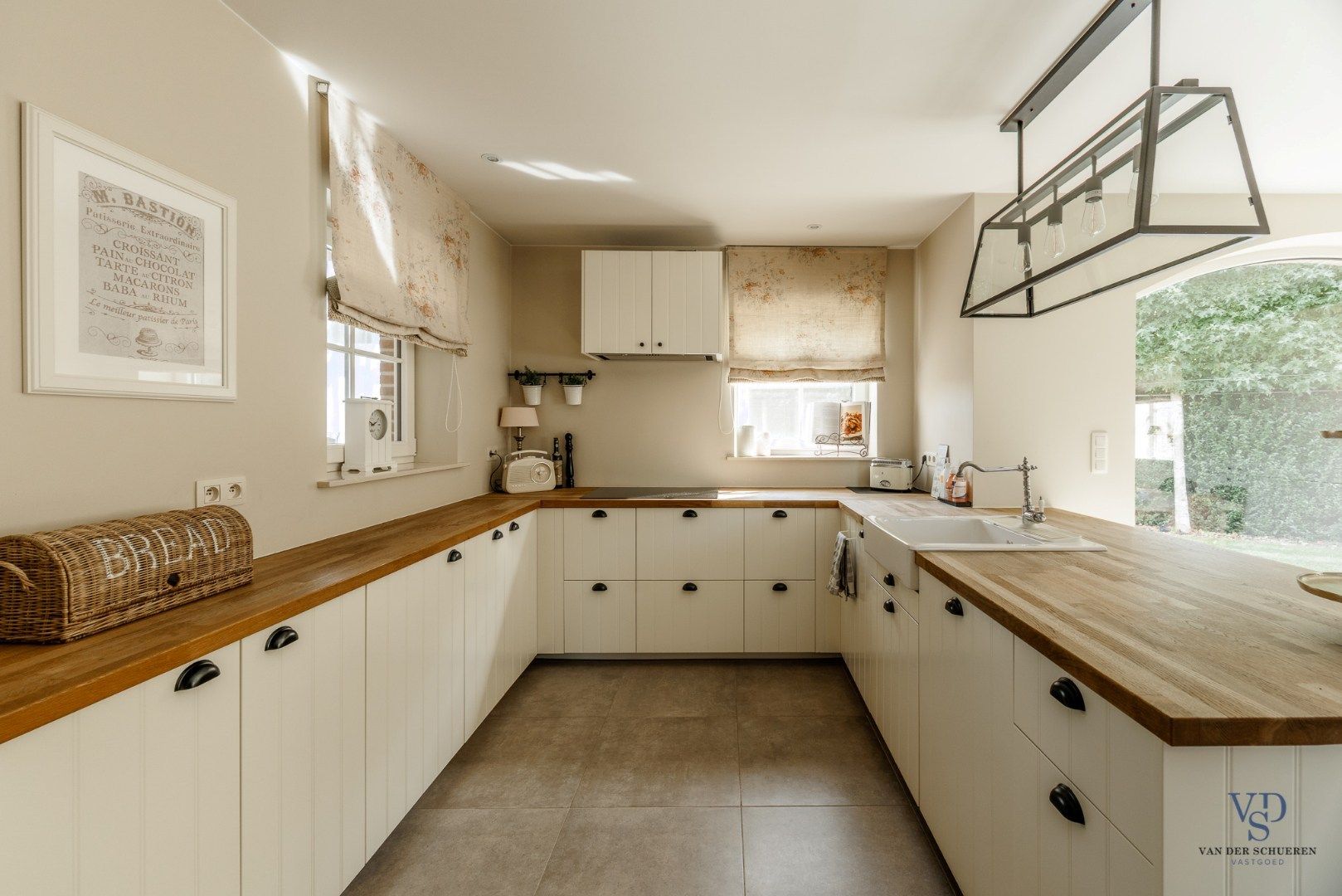 Hedendaagse villa in landelijke stijl foto 6