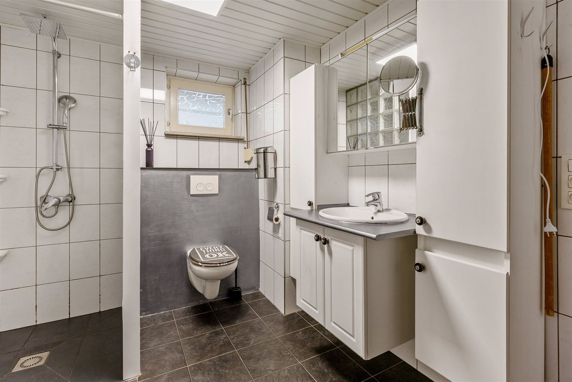 RUIME WONING MET 5 SLAAPKAMERS GELEGEN OP EEN PERCEEL VAN 10A68CA TE HEUSDEN-ZOLDER foto 15