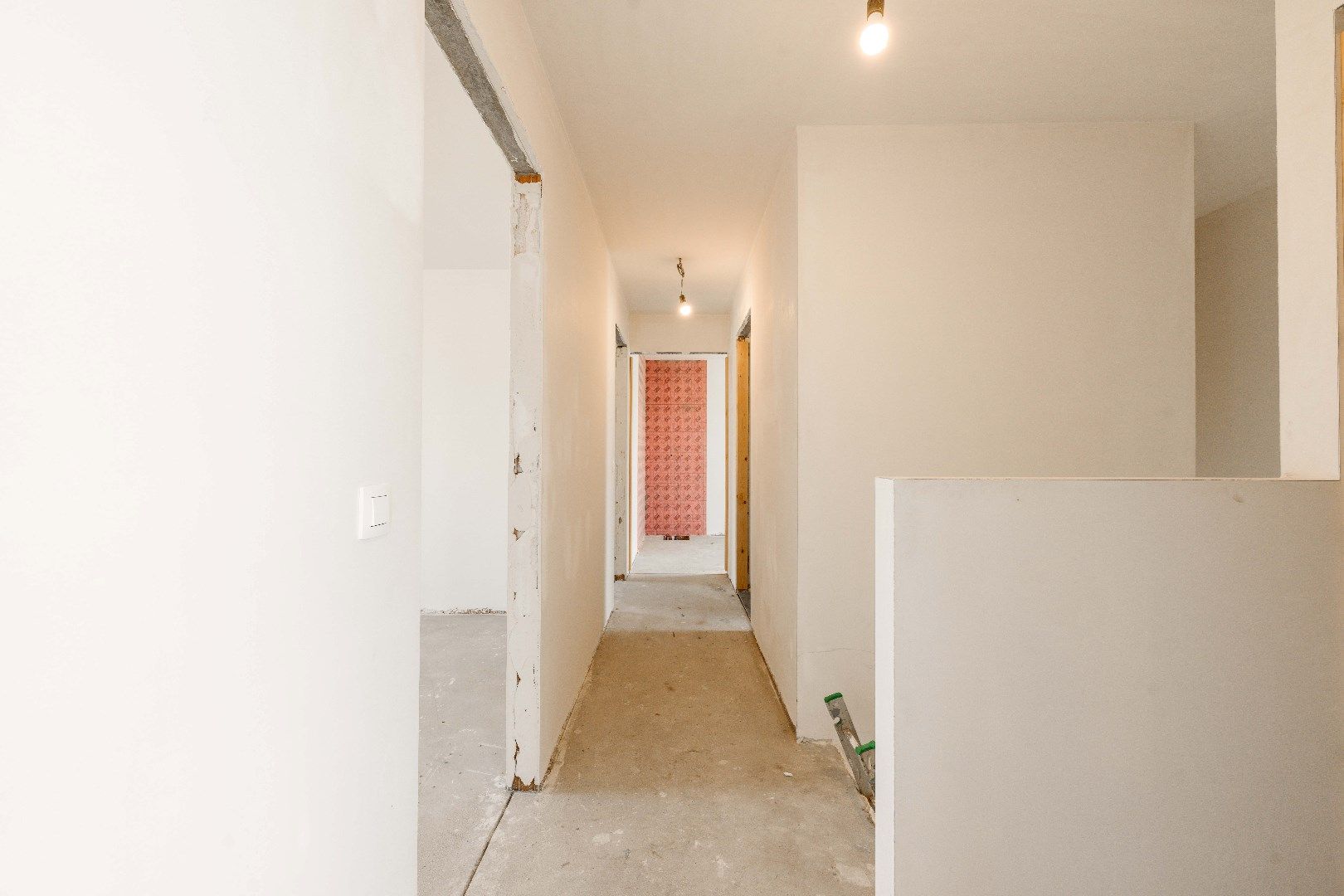ZEER UIME NIEUWBOUWWONING MET 3 SLPKS | TUIN | GARAGE foto 6