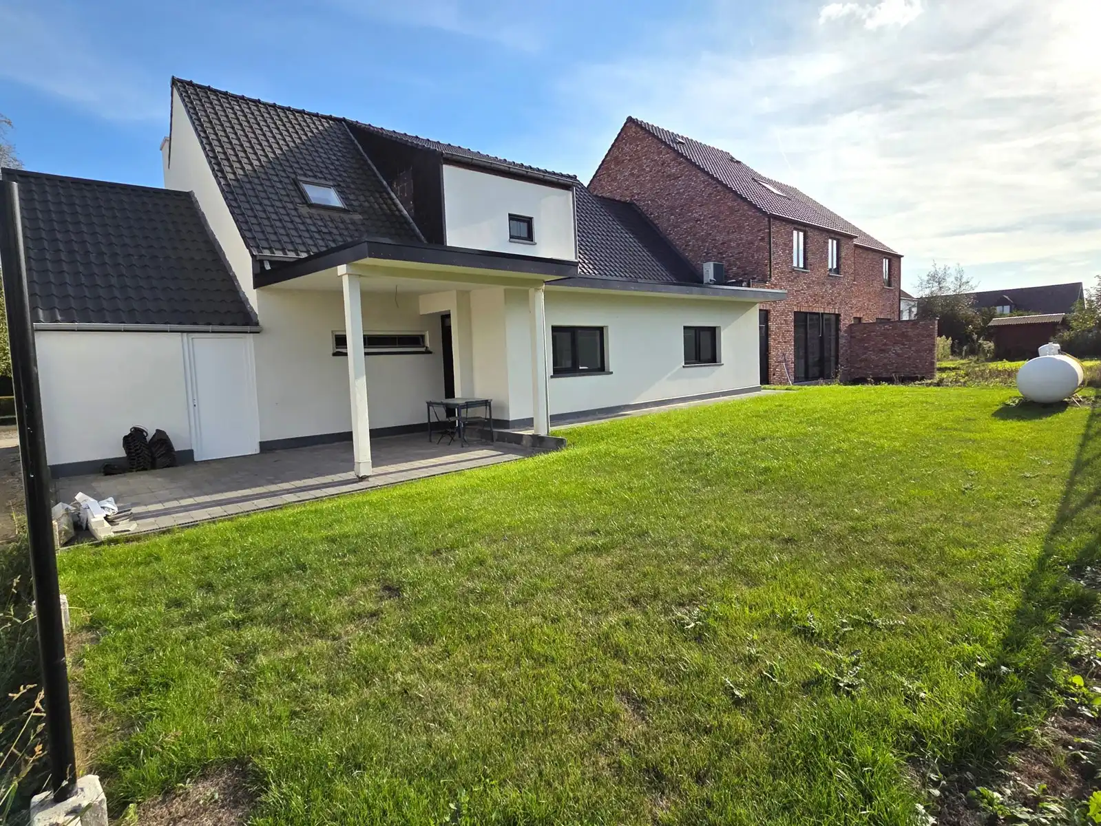 WSB-immo: rustig gelegen en uitstekend gerenoveerde woning! foto 2
