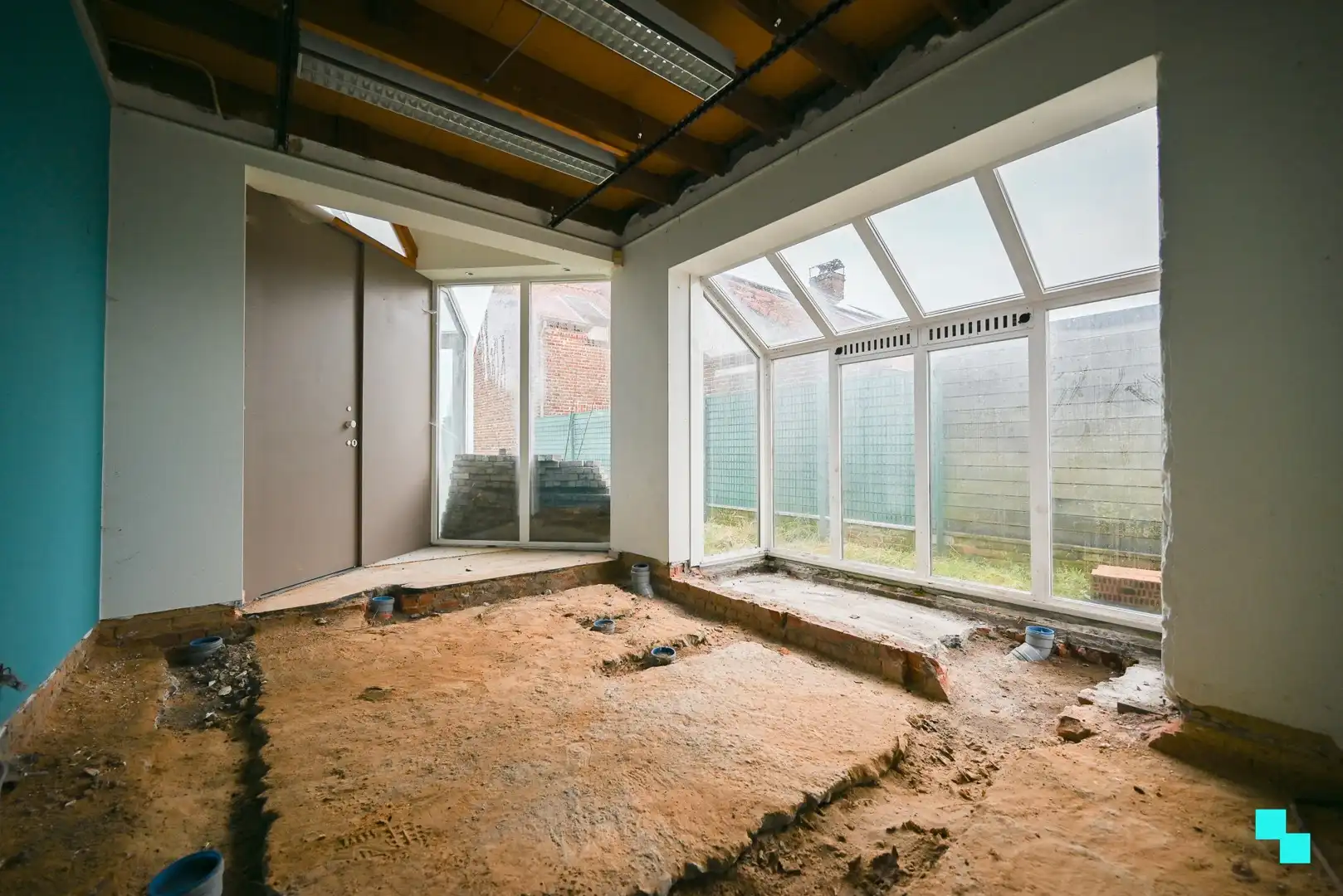 Uitzonderlijke eigendom bestaande uit een gezinswoning & afzonderlijk (kantoor)gebouw te Izegem foto 27