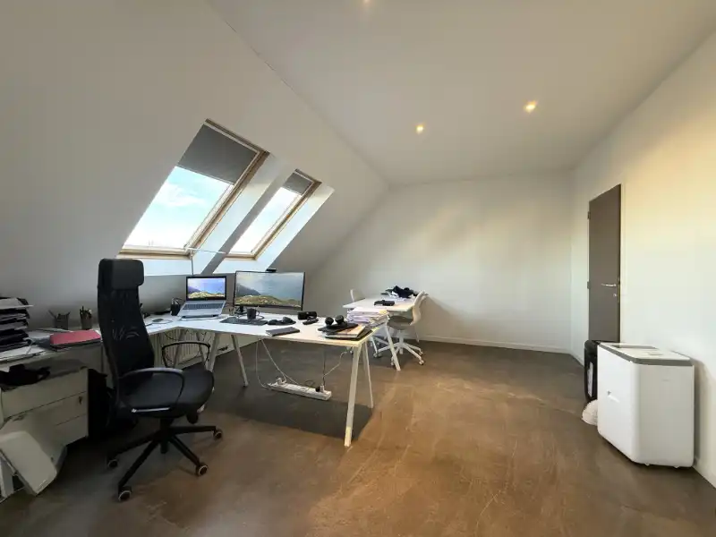 Instapklare kantoorruimte van 278 m² op commerciële topligging – Erpe-Mere foto 9