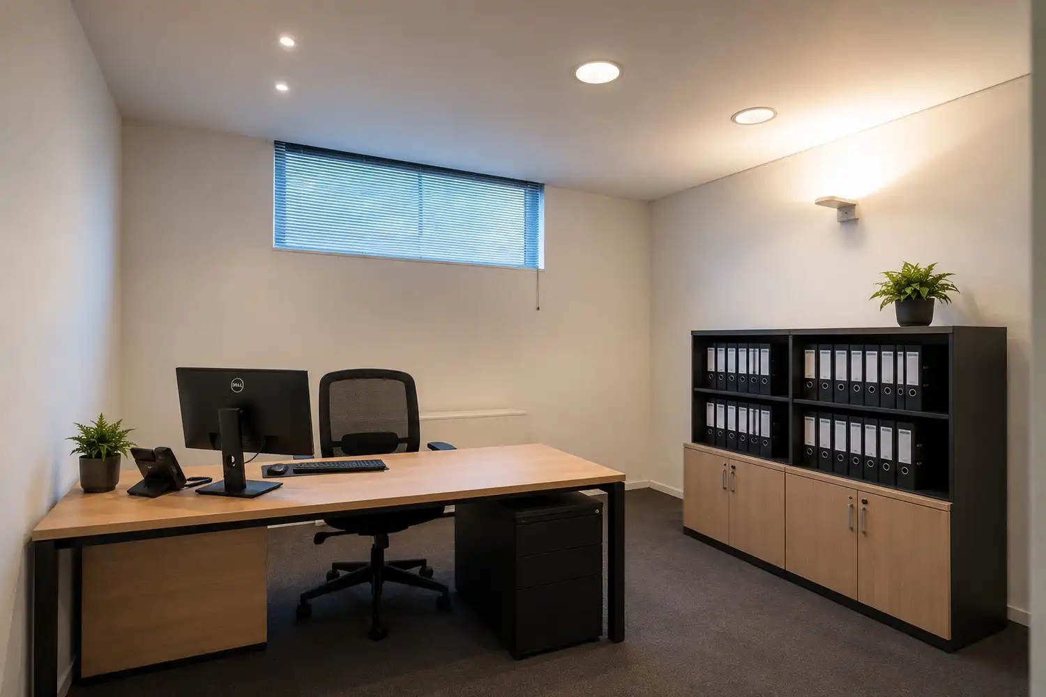 RUIME KANTOORRUIMTE 203 m² MET GARAGEBOX foto 13