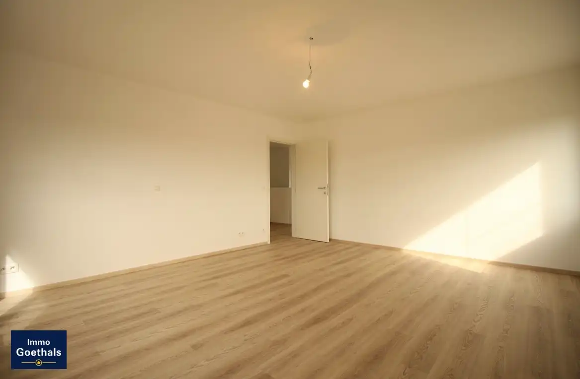 Ruime en recente pastoriewoning te huur in Zulte-Machelen foto 21