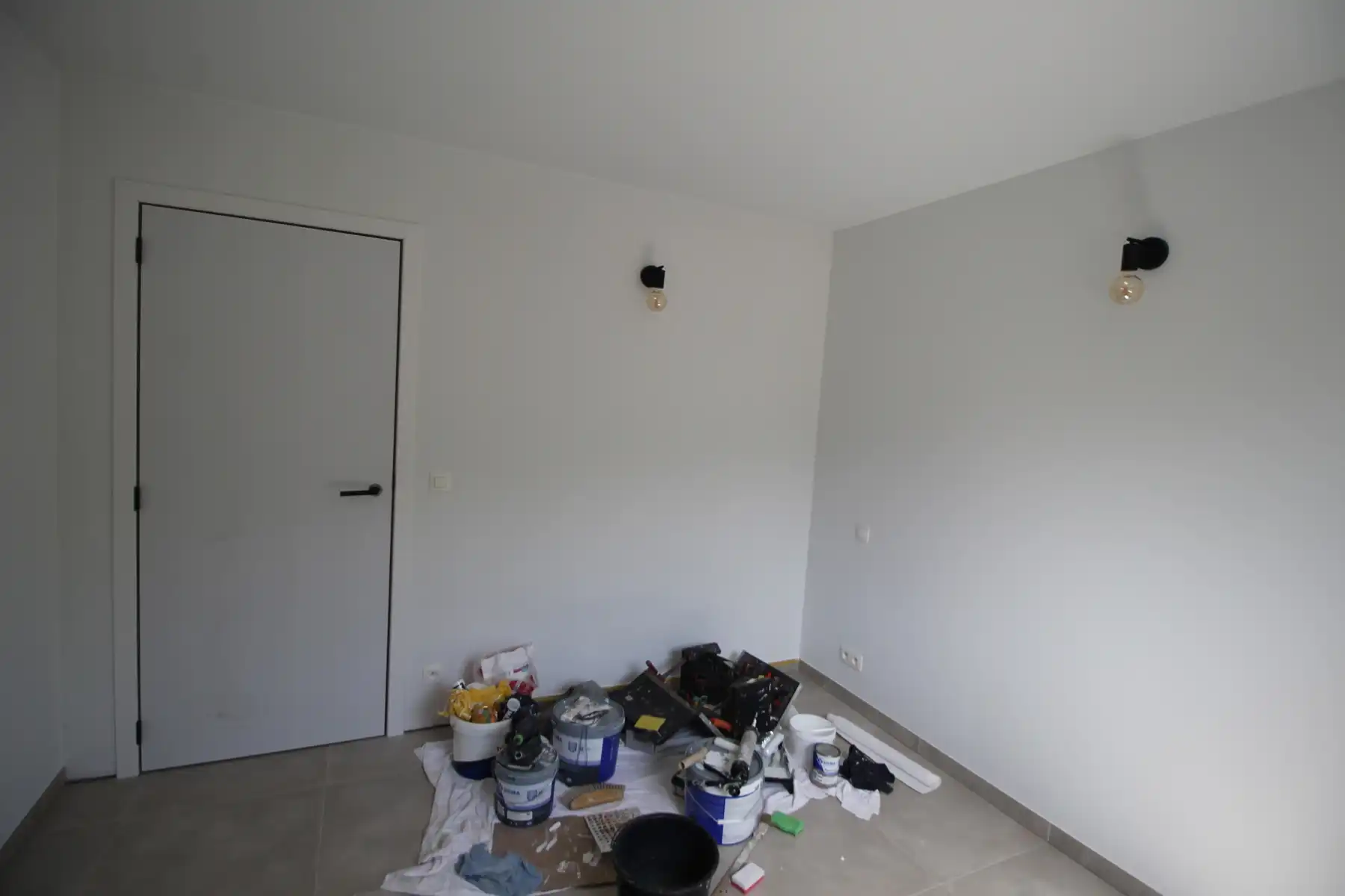 Uniek en ruim (ca 134m²) gelijkvloers appartement met 2 slaapkamers, terras en tuin en autostaanplaats. foto 15