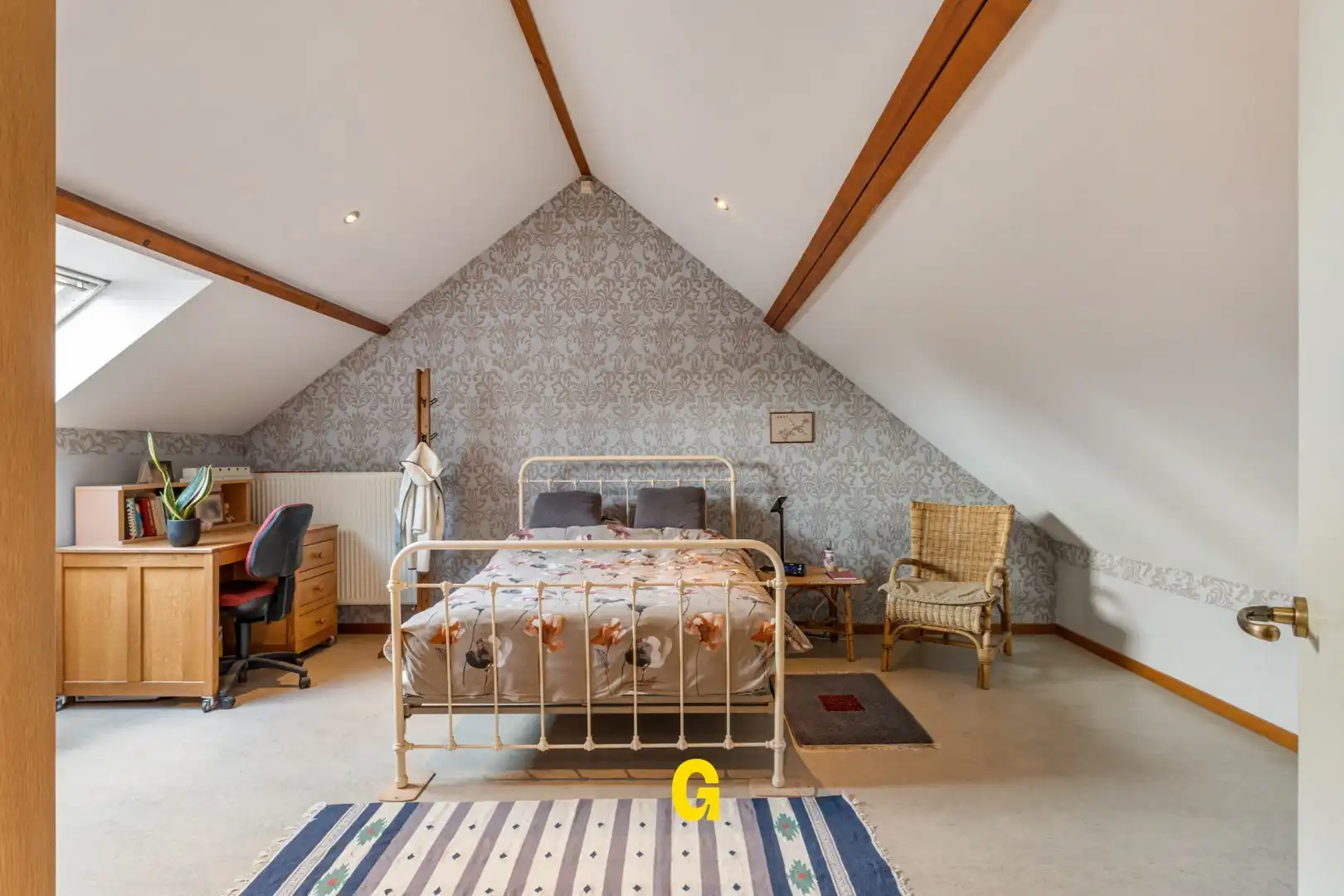 Uitstekend heropgebouwde karakterwoning op 50 are, in een gegeerde rustige omgeving met zicht op de omliggende velden. foto 20