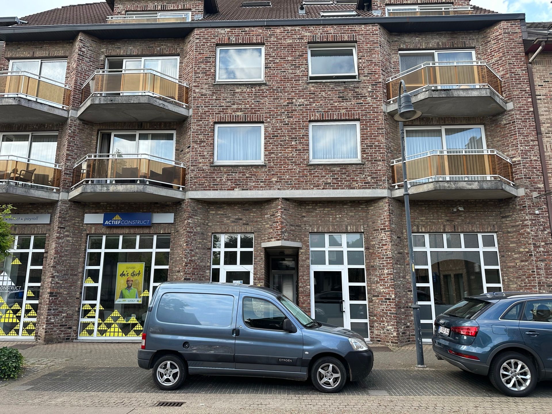 Commerciële ruimte te huur foto 2