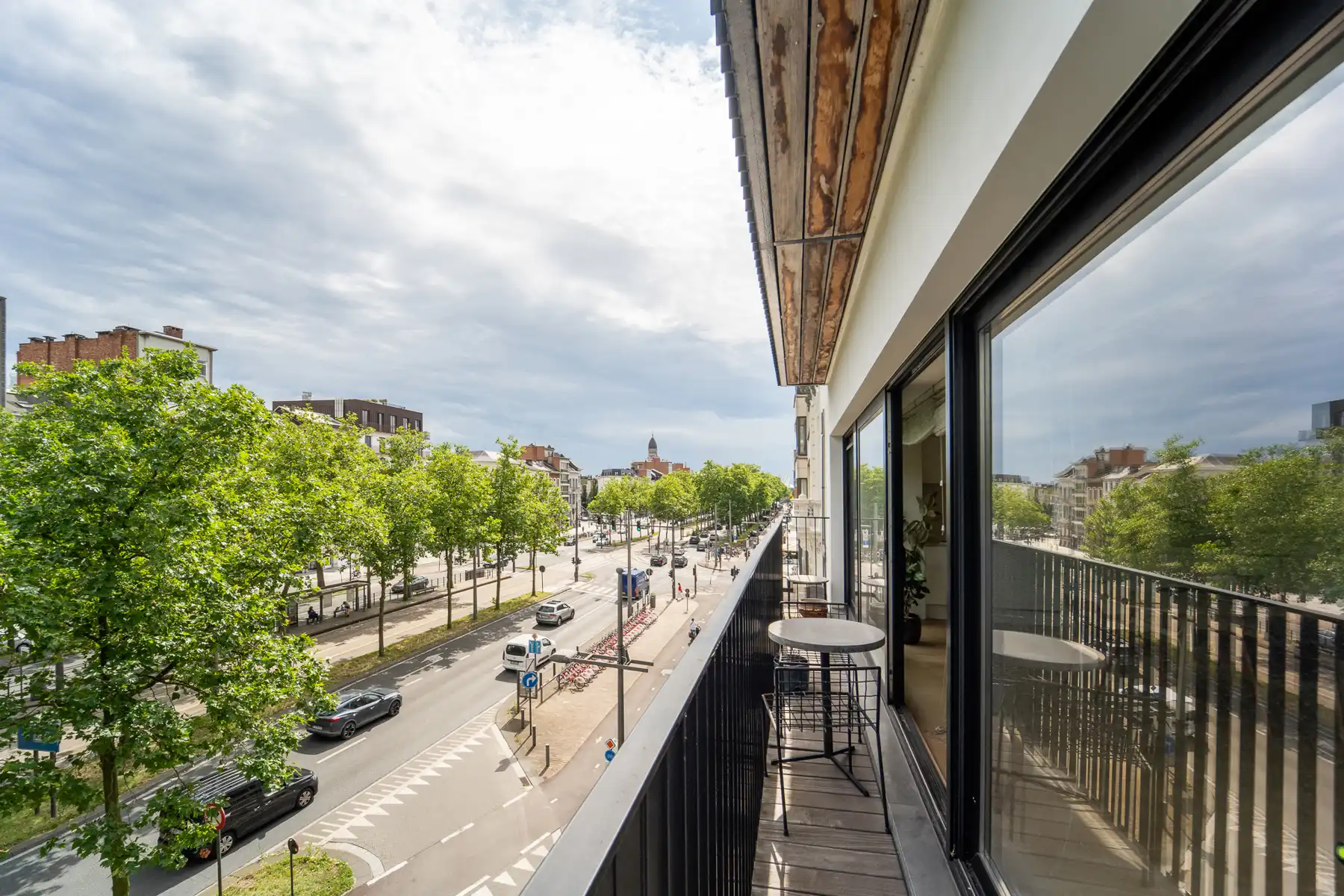 Ruim en lichtrijk 2-slpk appartement op het Zuid foto 3