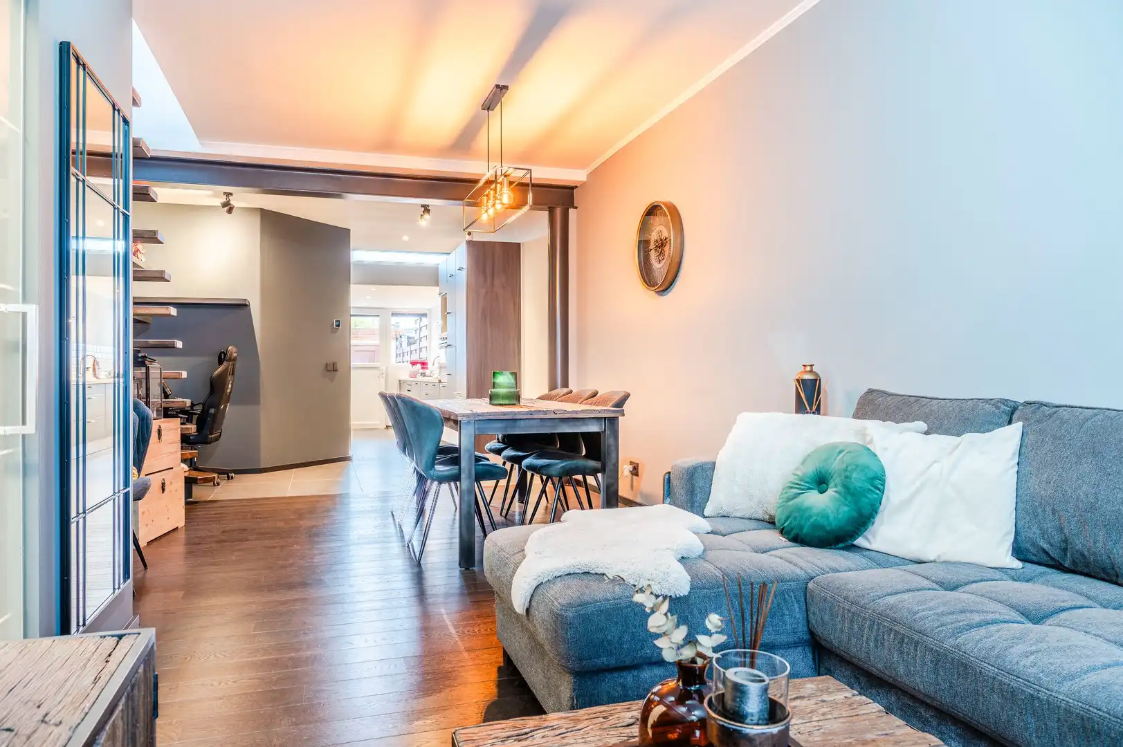 Gezellige starterswoning met garage. foto 3