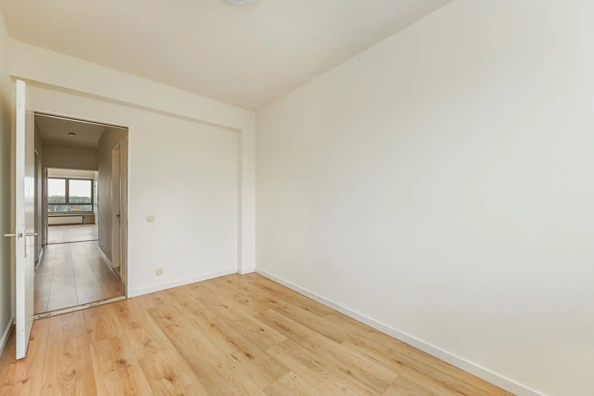 Groot appartement te koop in hartje Mortsel foto 12