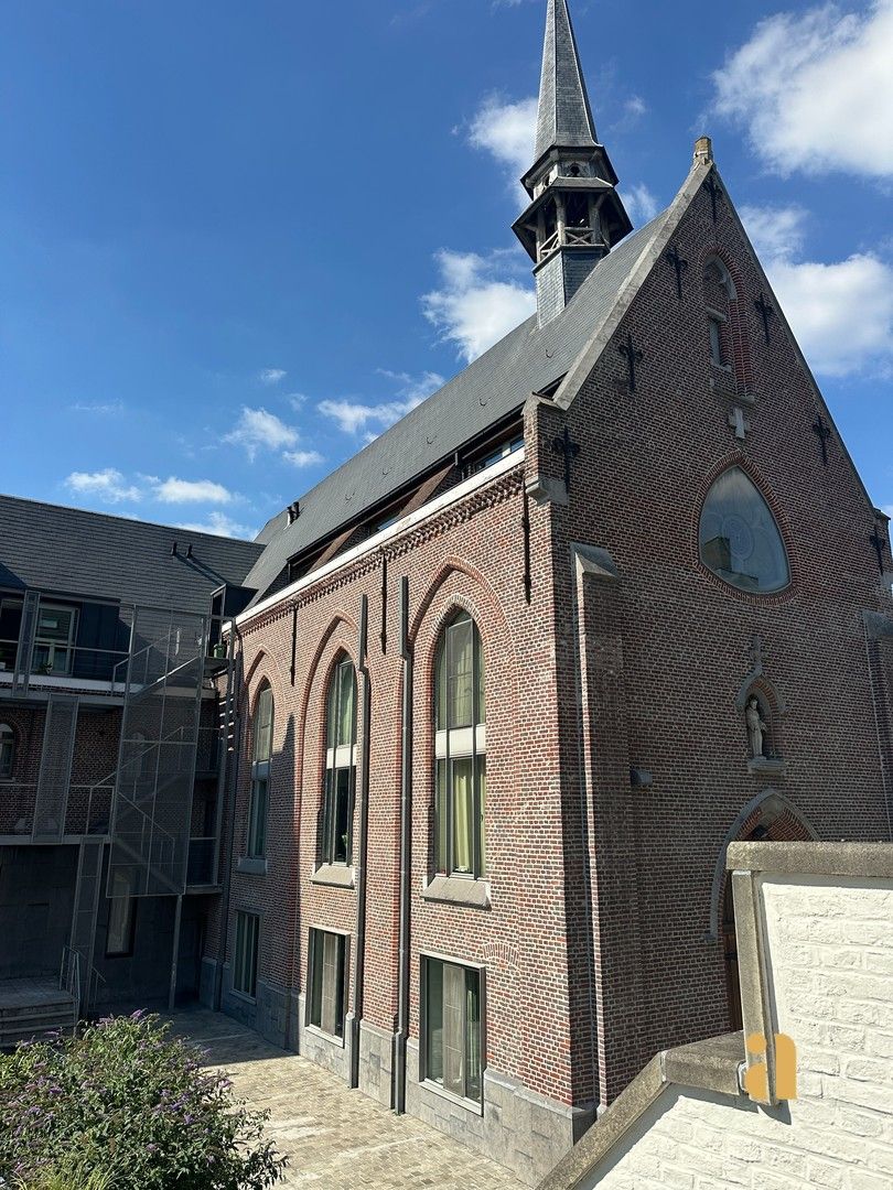 Karaktervol herenhuis waar licht, ruimte & zon elkaar ontmoeten foto 12