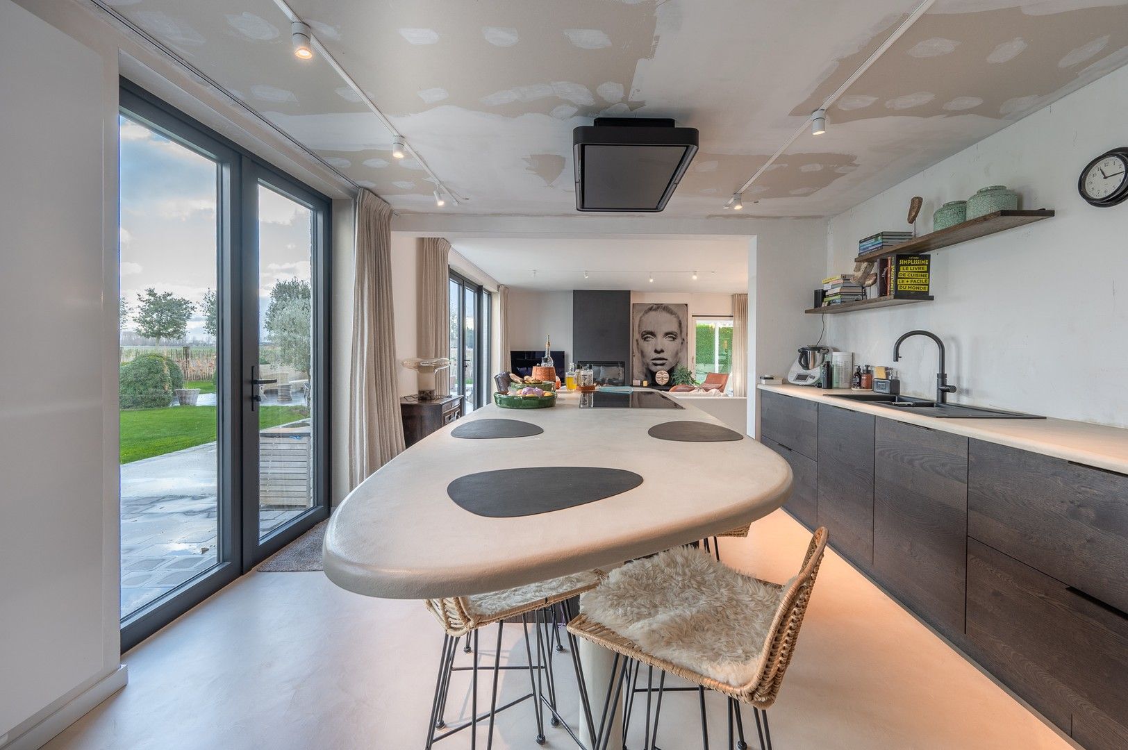 Charmante hoeve genietend van vergezichten op de velden in de natuur foto 10