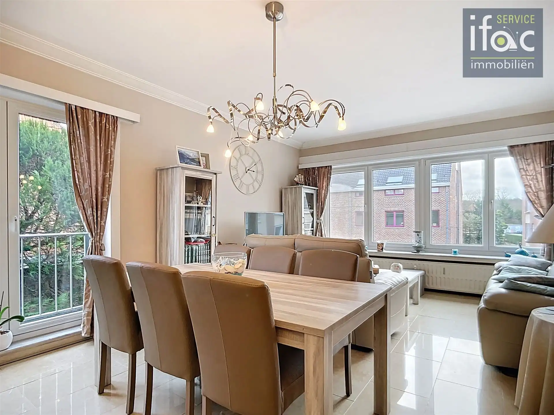 Appartement met twee slaapkamers en parkeerplaats foto 4