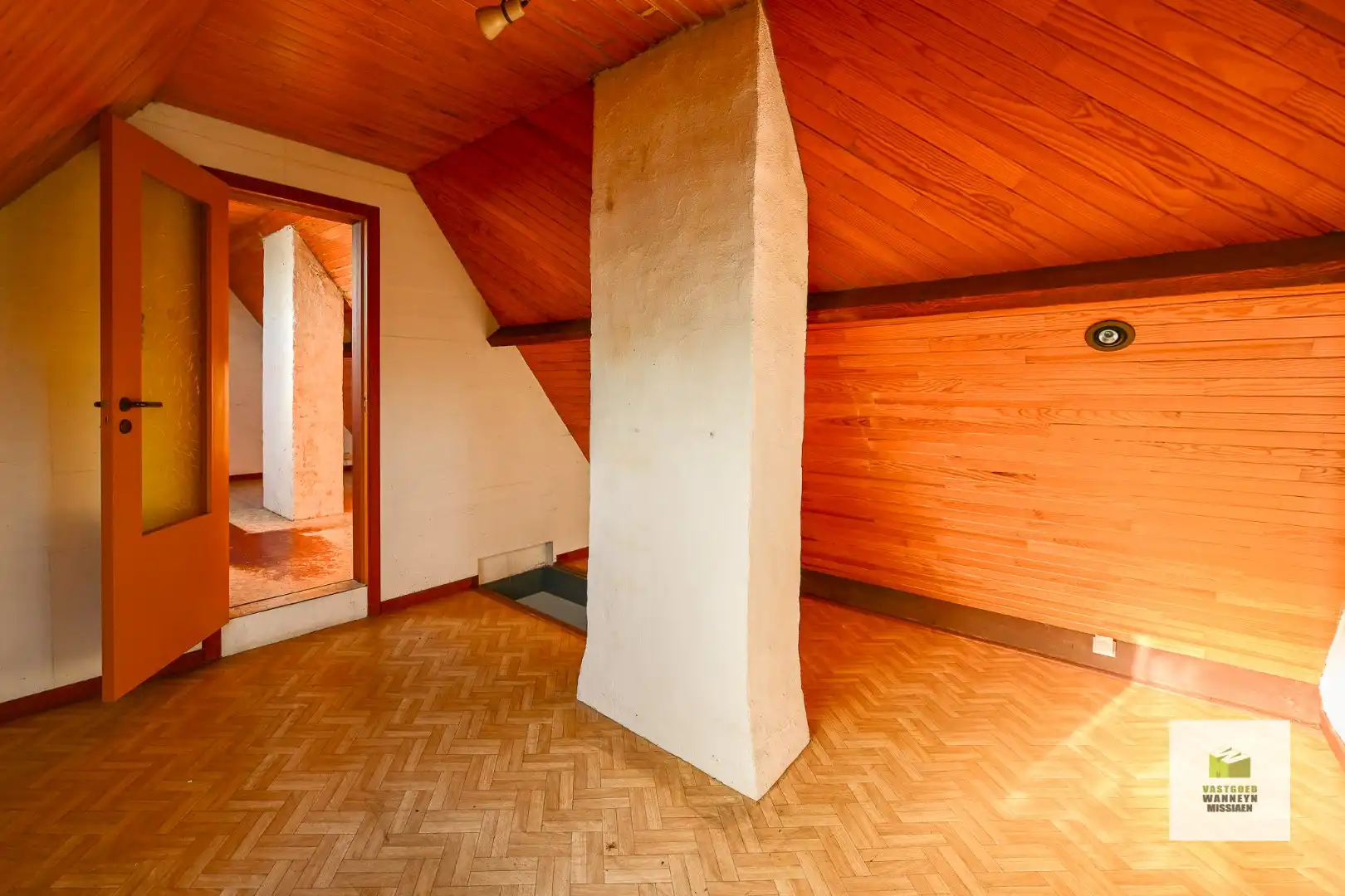 Karaktervolle woning met 3 slpks, 2 garages én zicht over het water  foto 17