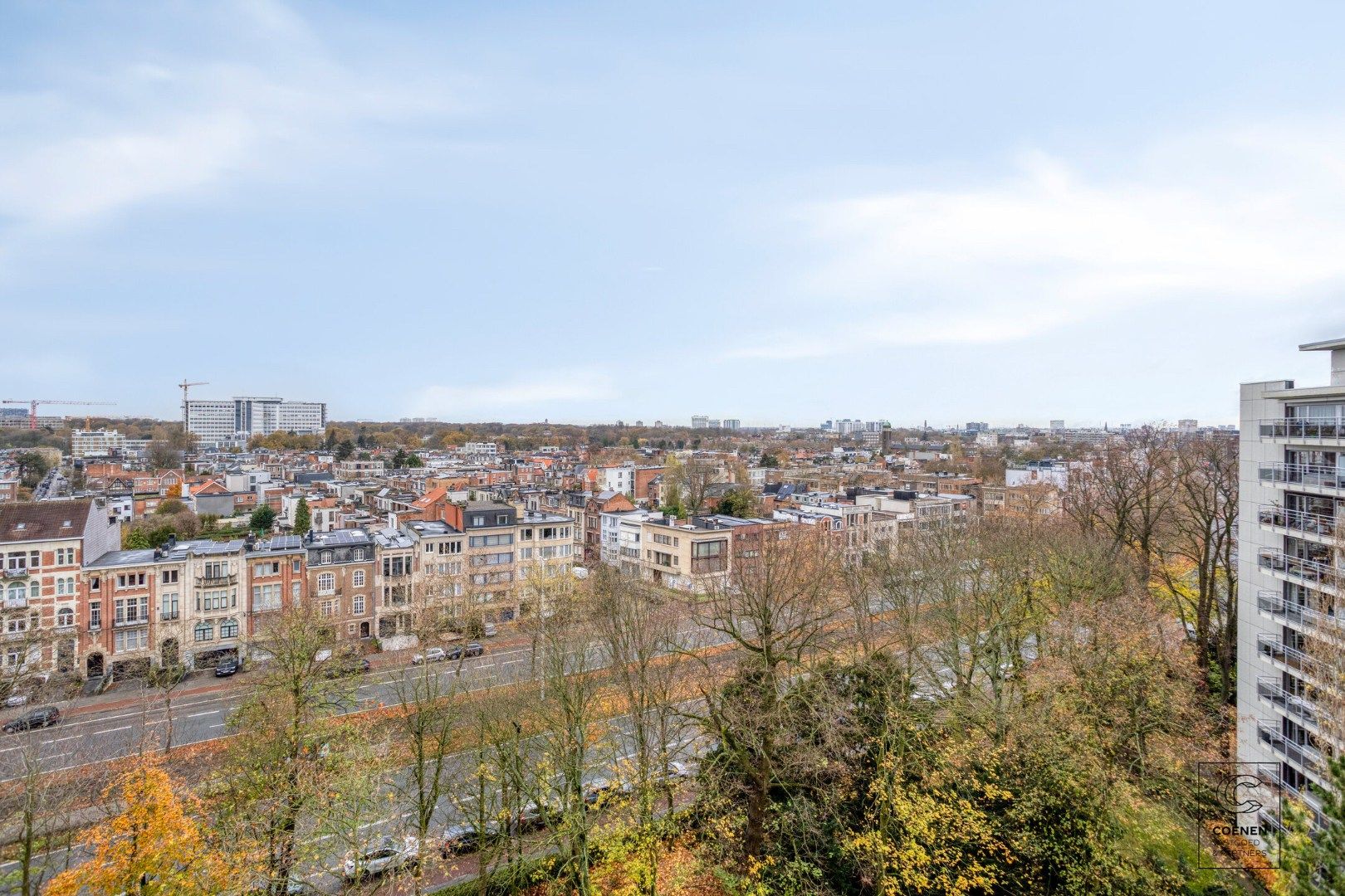 Stijlvol gerenoveerd appartement met 2 slaapkamers & zonnig terras op toplocatie te Berchem foto 22