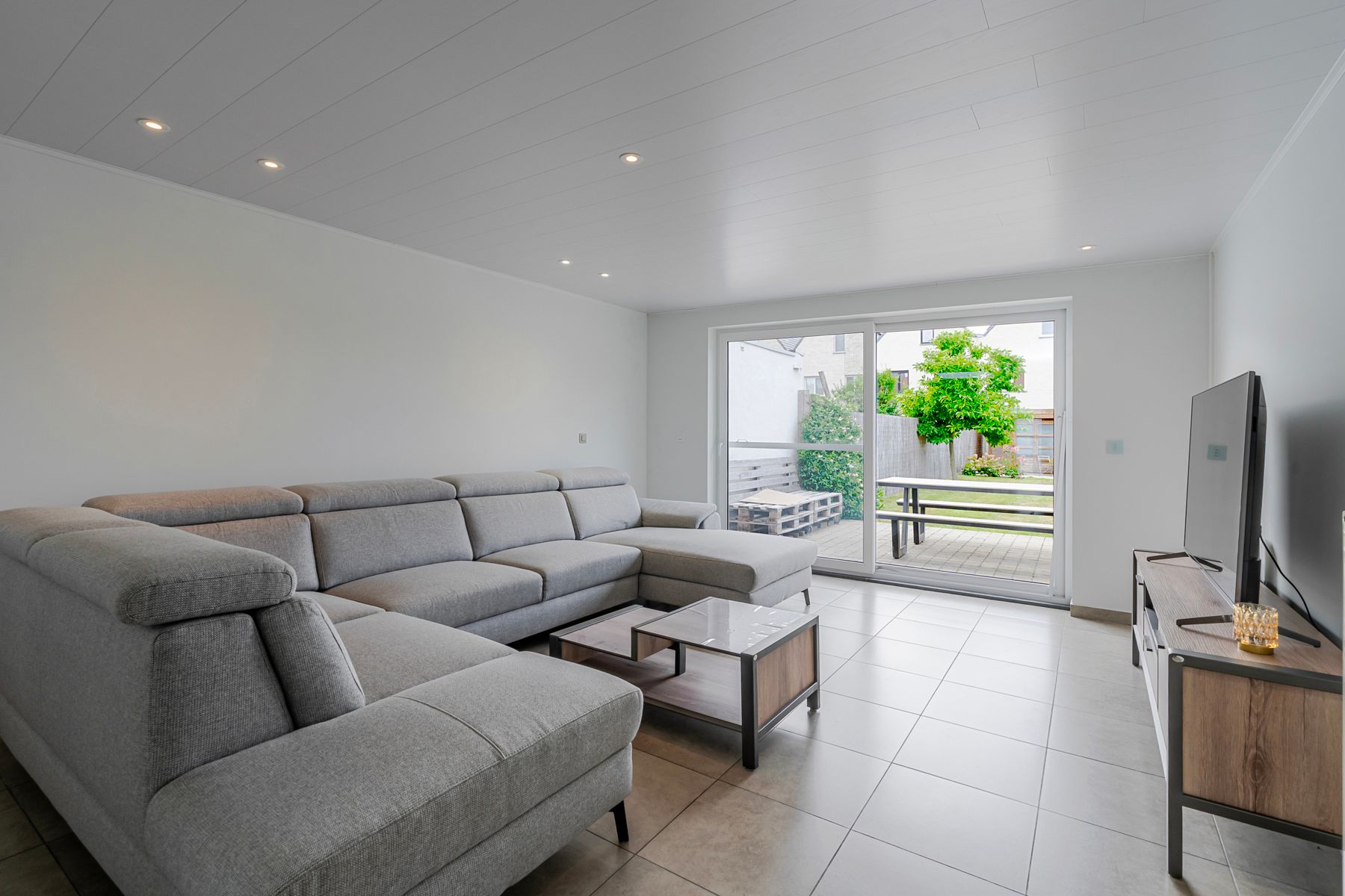 Verzorgde woning met 2 slpk en tuin foto 3