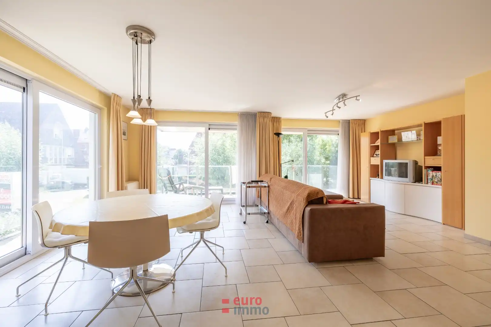 Zeer lichtrijk appartement in het groen van de Simli wijk! foto 6