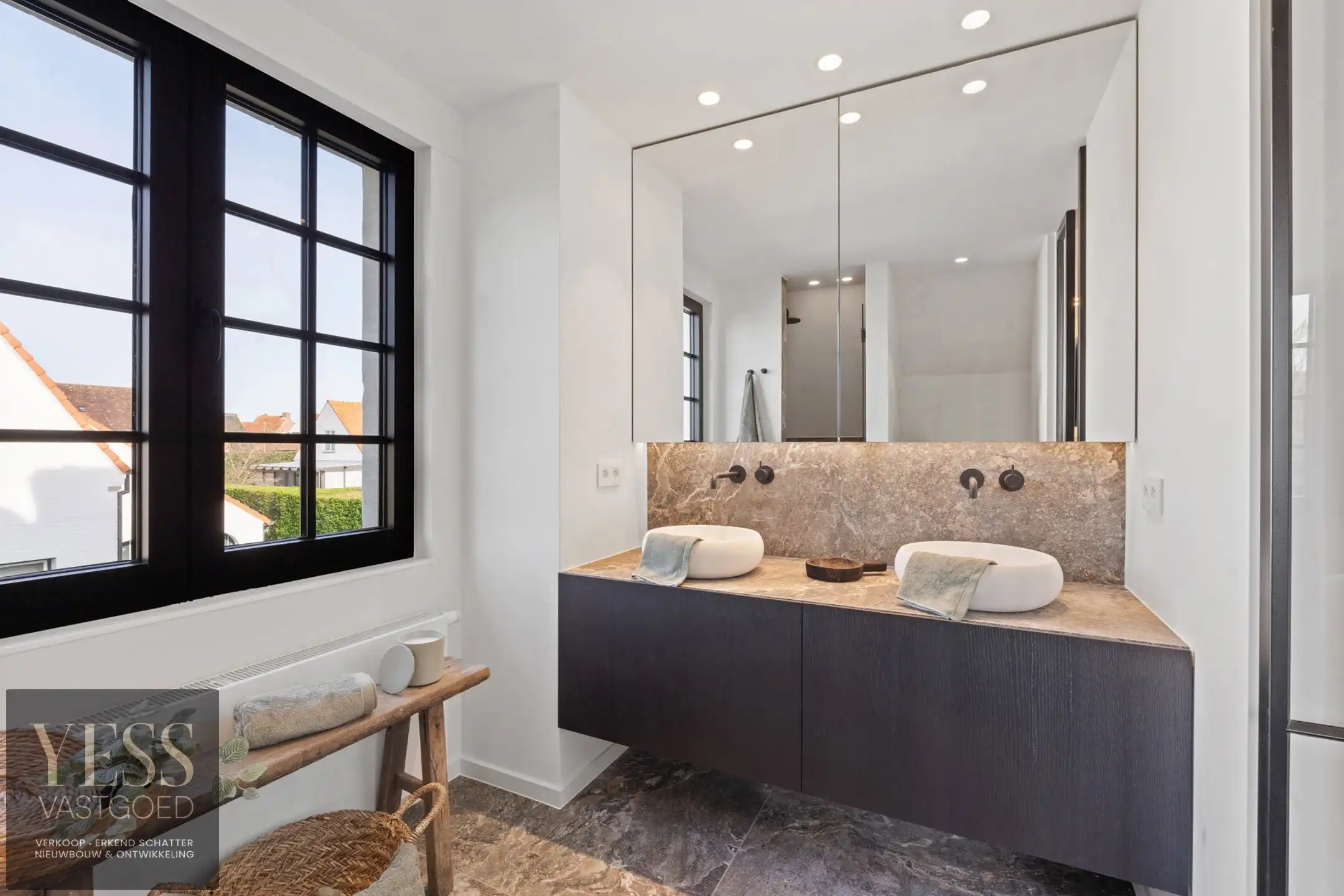 Buitengewoon, gerenoveerde villa op toplocatie in het zoute  foto 23