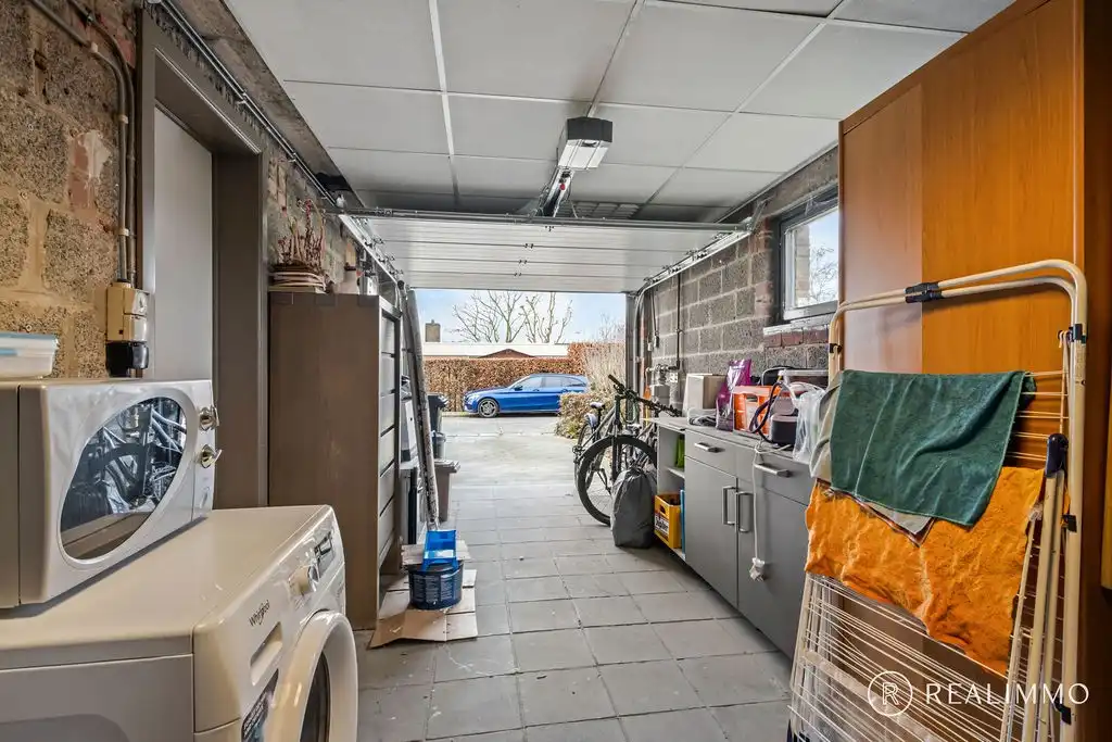 Instapklare halfopen bebouwing op 359 m² te Moen foto 8