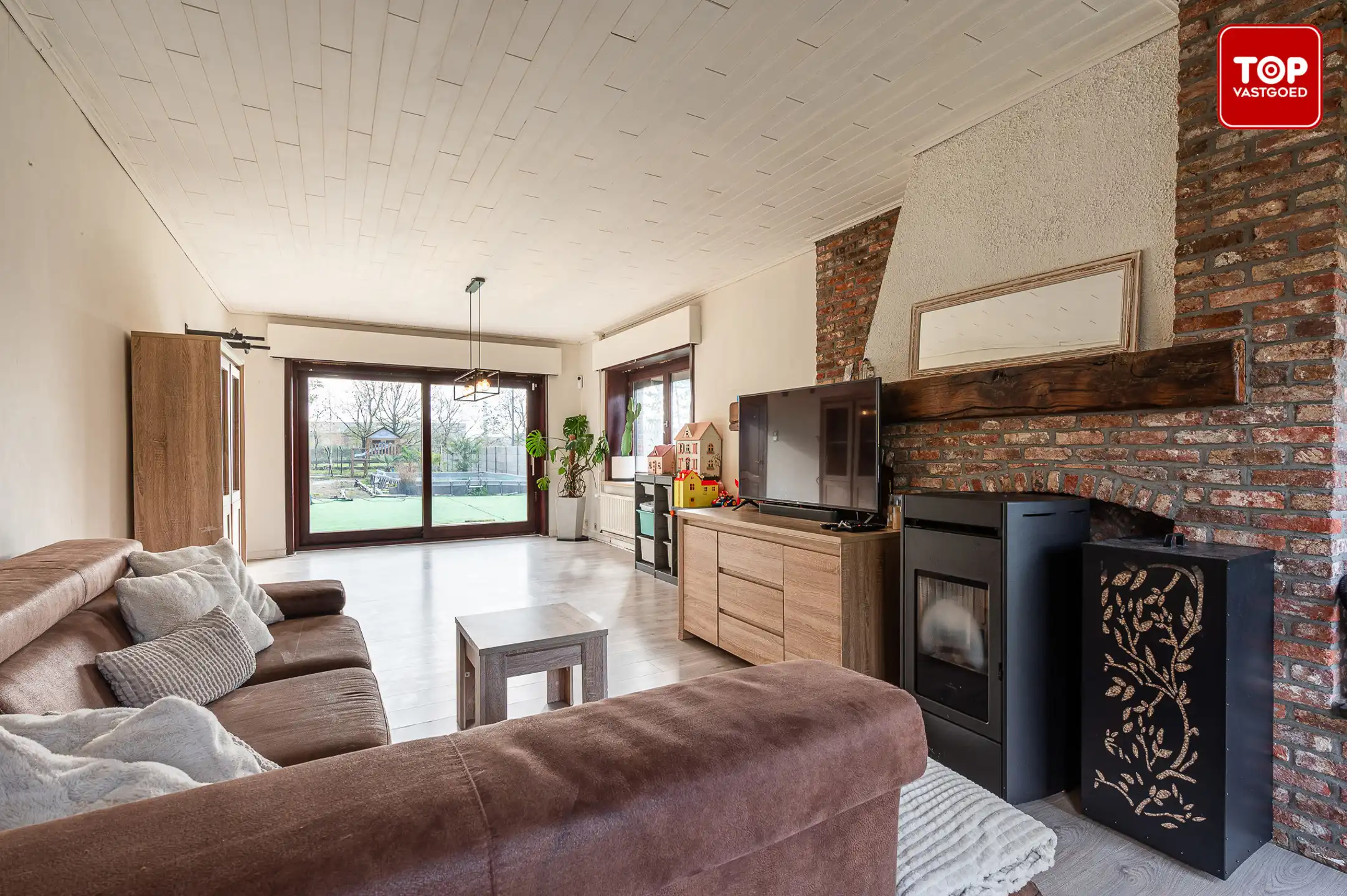 Statige alleenstaande woning met 4 slaapkamers op een perceel van 1591 m² foto 6