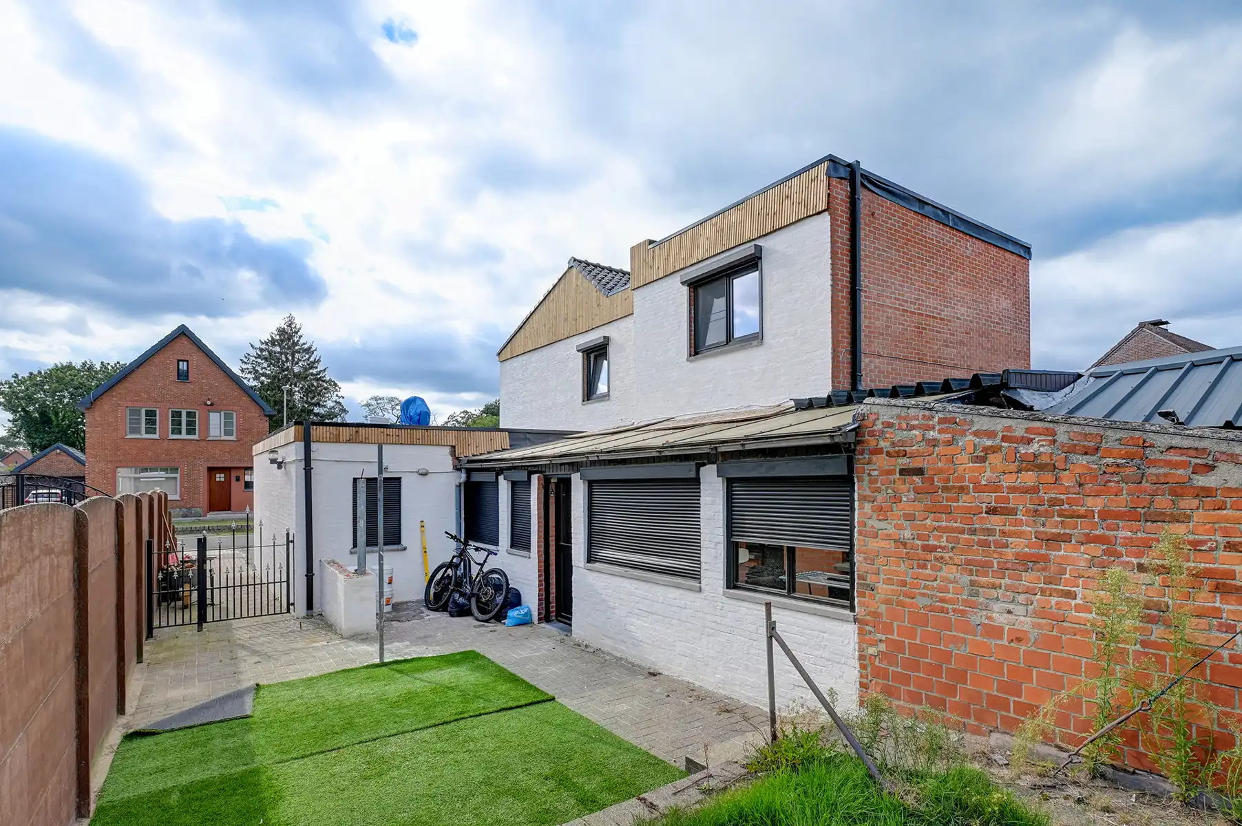 Instapklare, gerenoveerde woning (165 m²) met 2 slaapkamers (mogelijkheid tot 3), veranda en dubbele garage. foto 19