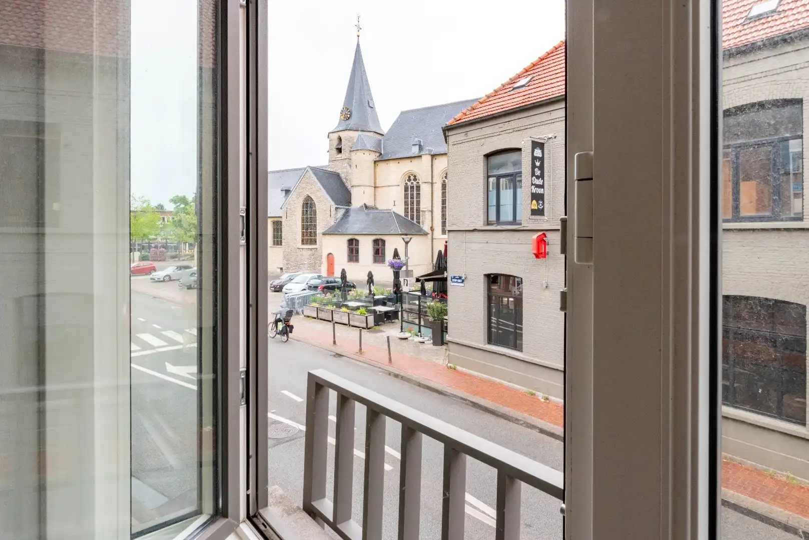 2 slaapkamer appartement in het centrum van Zwijndrecht  foto 4