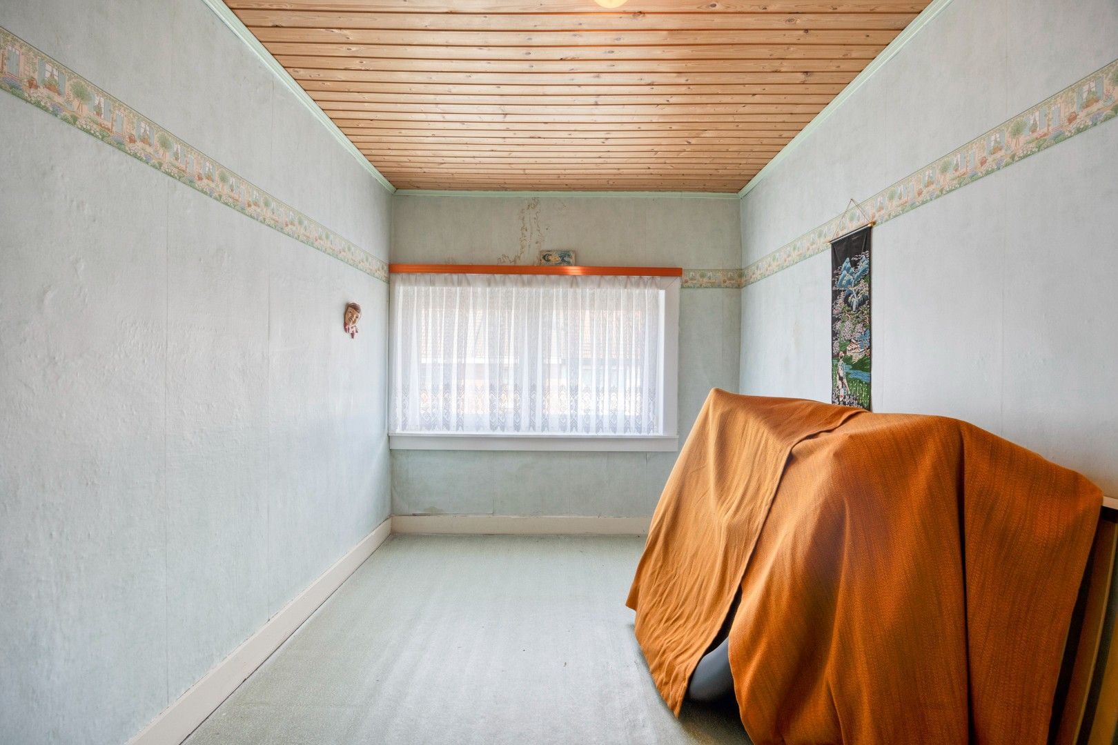 Op te knappen woning met oprit en tuin nabij de Gentbrugse Meersen foto 24