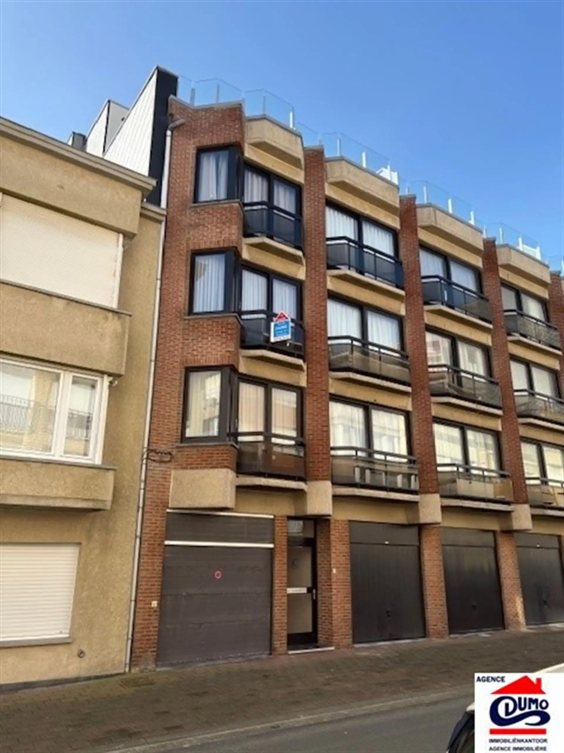 Instapklaar appartement met 2 slpk, lateraal zeezicht foto 24