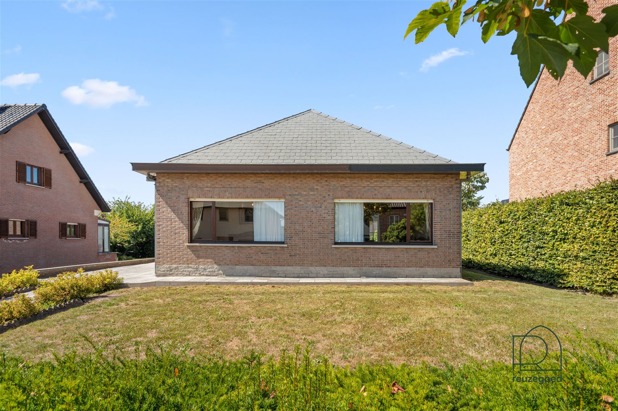 Charmante gelijkvloerse villa in Korbeek-Lo met ruime tuin en onderkeldering foto 2