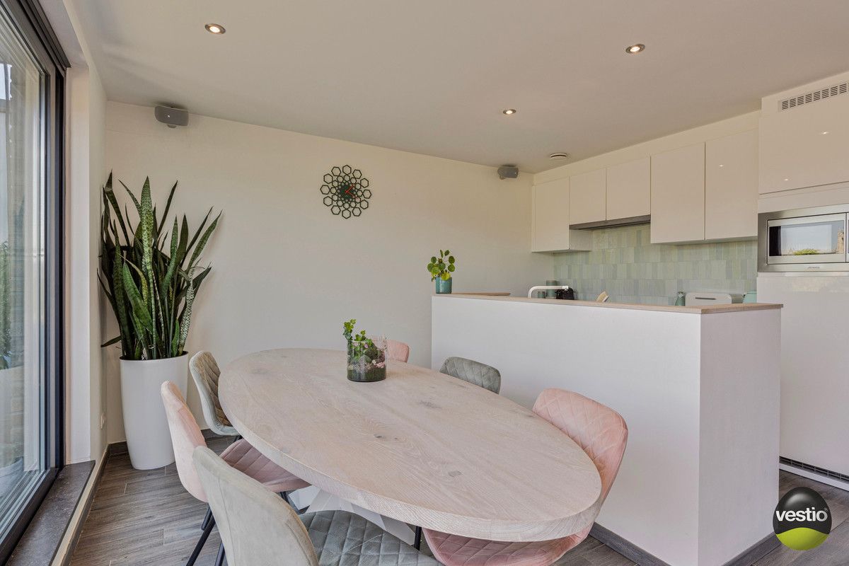 FLEXIBEL DUPLEX APPARTEMENT VAN 183M² MET 5 SLAAPKAMERS MET ZORG- EN WOONOPLOSSING NABIJ CENTRUM TONGEREN. foto 10