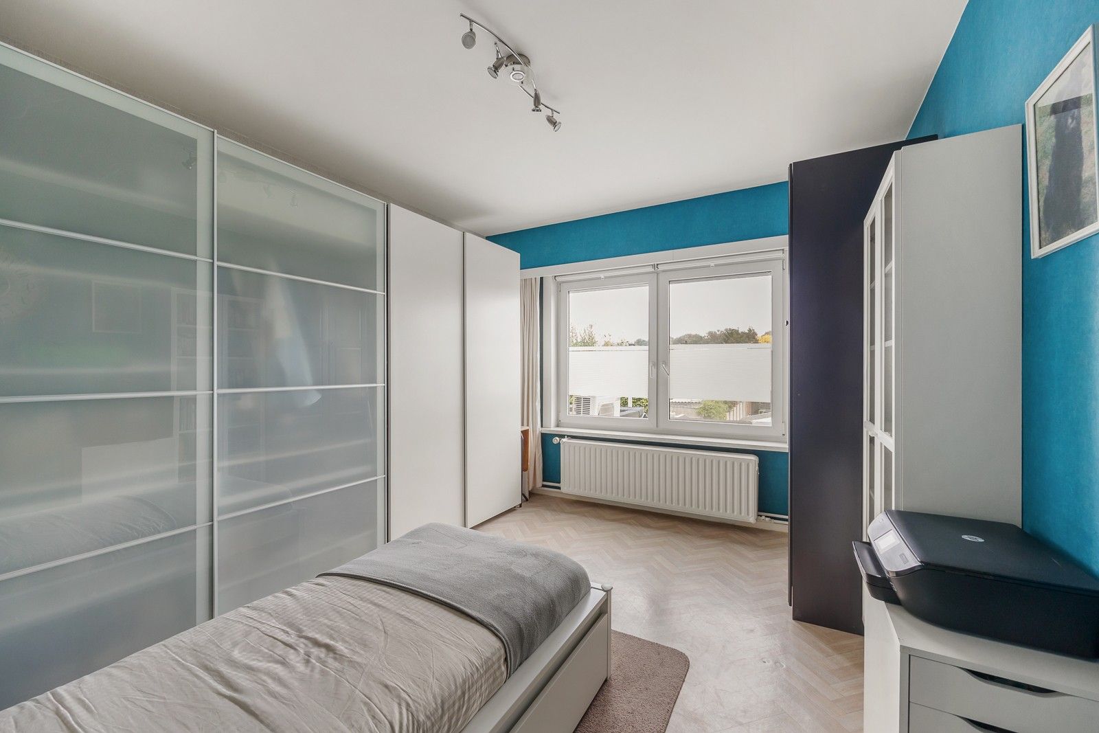 Complete en comfortabele woning met tuin, terras, garage en oprit. foto 8