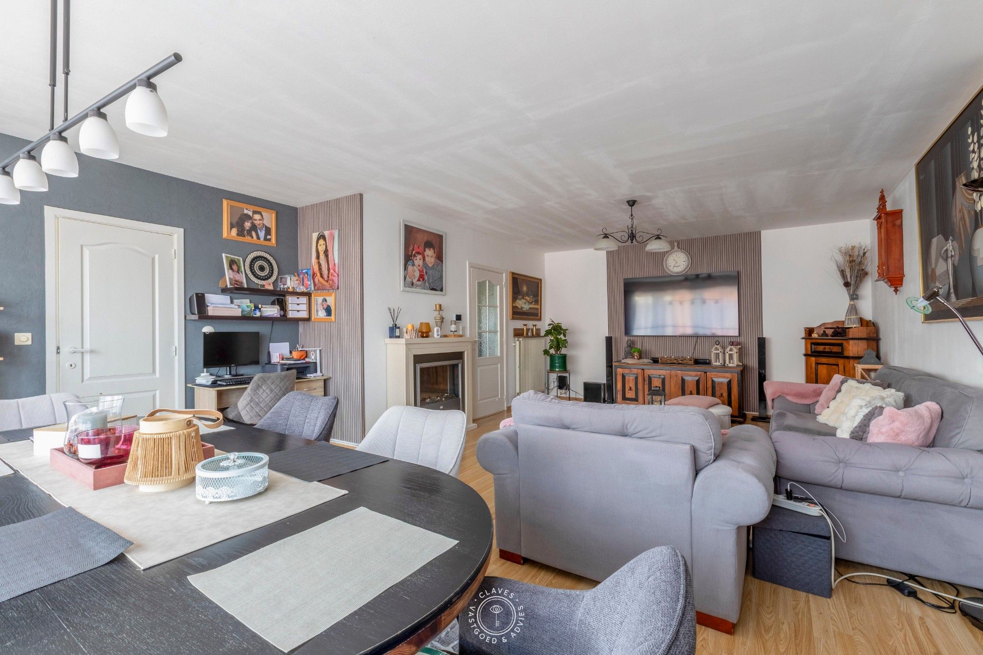 Centraal gelegen 3-slpk-appartement met terras en autostaanplaats foto 5