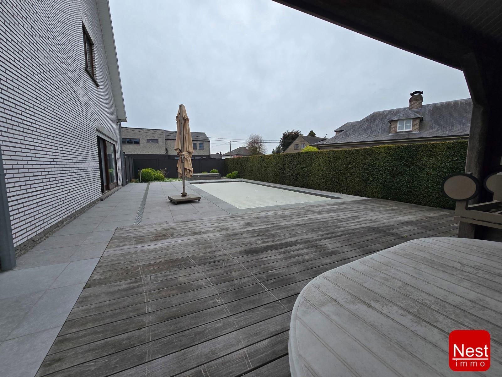 Polyvalente villa met  zeer grote loods foto 6