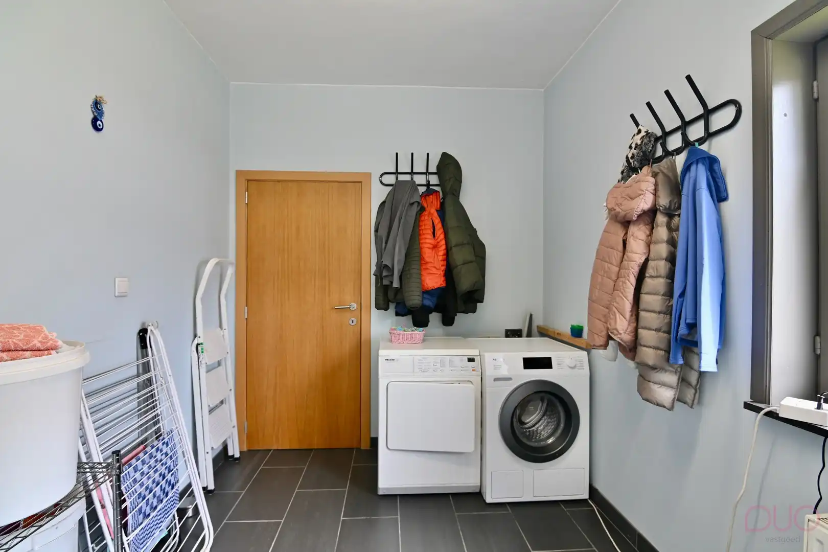 Knappe vrijstaande woning, instapklaar met tot 5 slaapkamers, midden in het groen foto 15