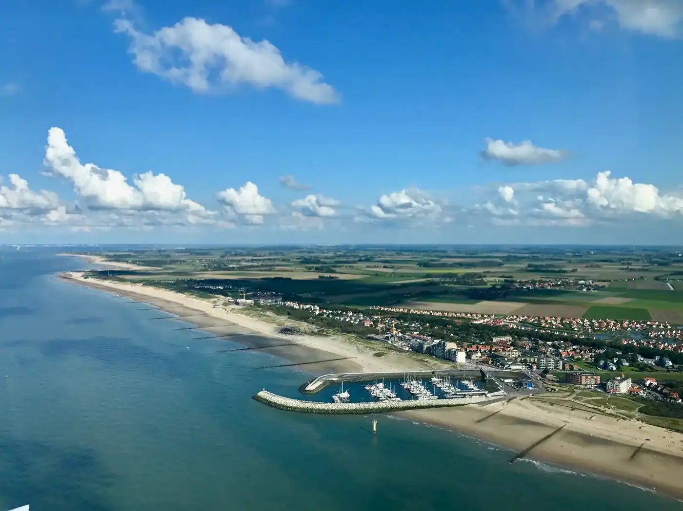 Stijlvol appartement met open uitzicht op de jachthaven van Cadzand en de zee foto 12