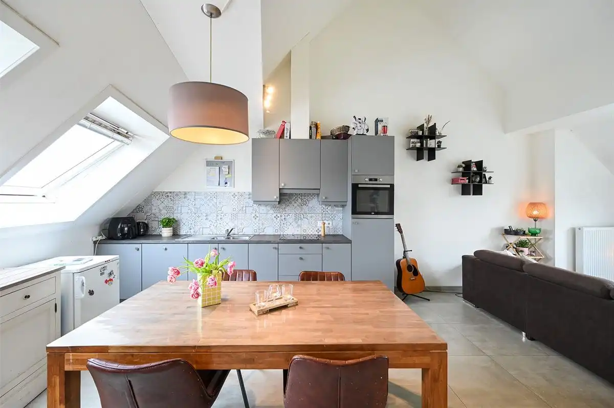 Recent dakappartement op leuke locatie te Putte-Kapellen foto {{pictureIndex}}