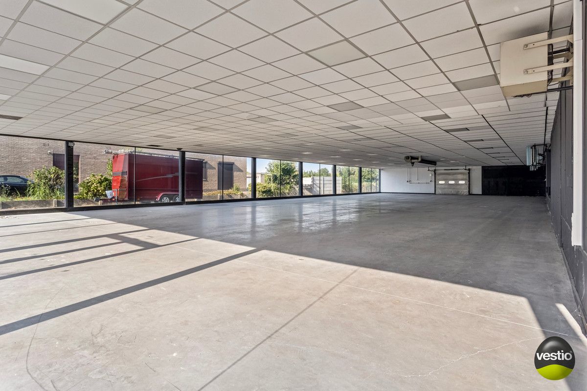 MULTIFUNCTIONEEL BEDRIJFSPAND VAN 970M² OP A-LOCATIE TE HASSELT. foto 10