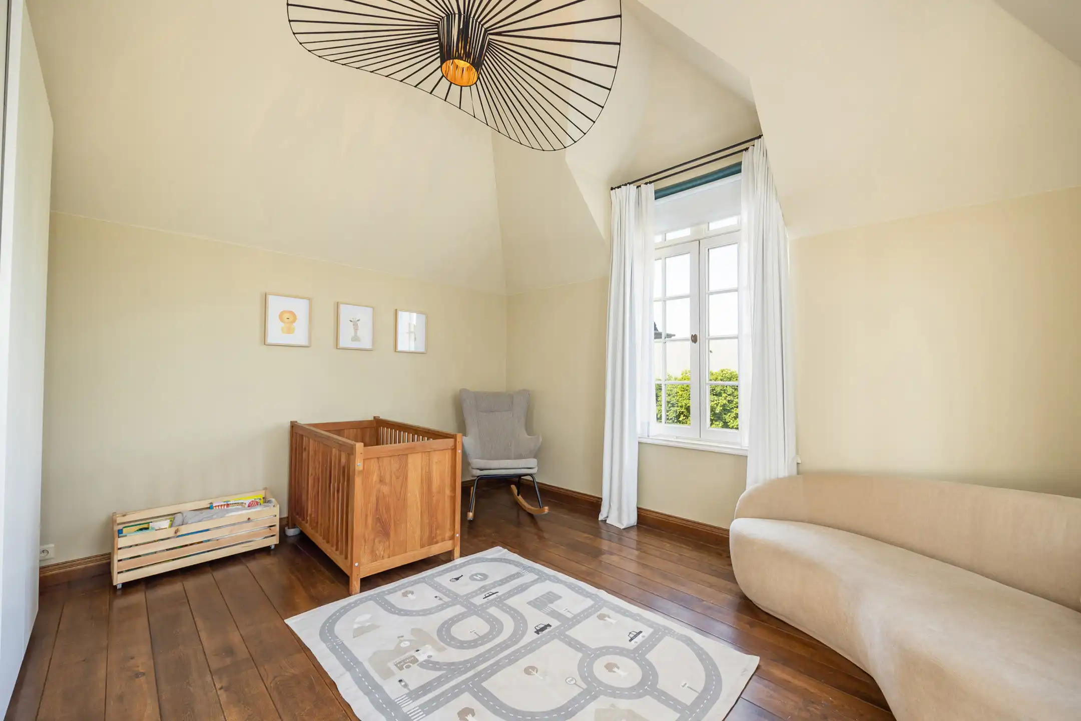 Magazijn met showroom, kantoren en prachtige woning te koop foto 18