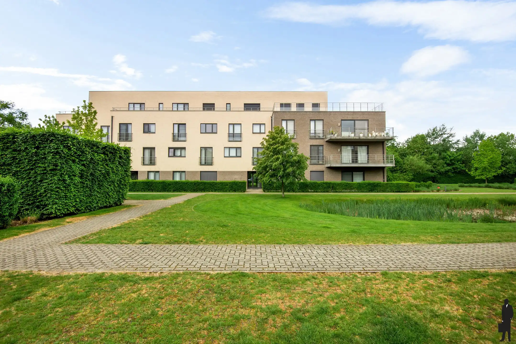 Exclusief hoekapp met 2 slpk en panoramisch groen zicht  foto 2