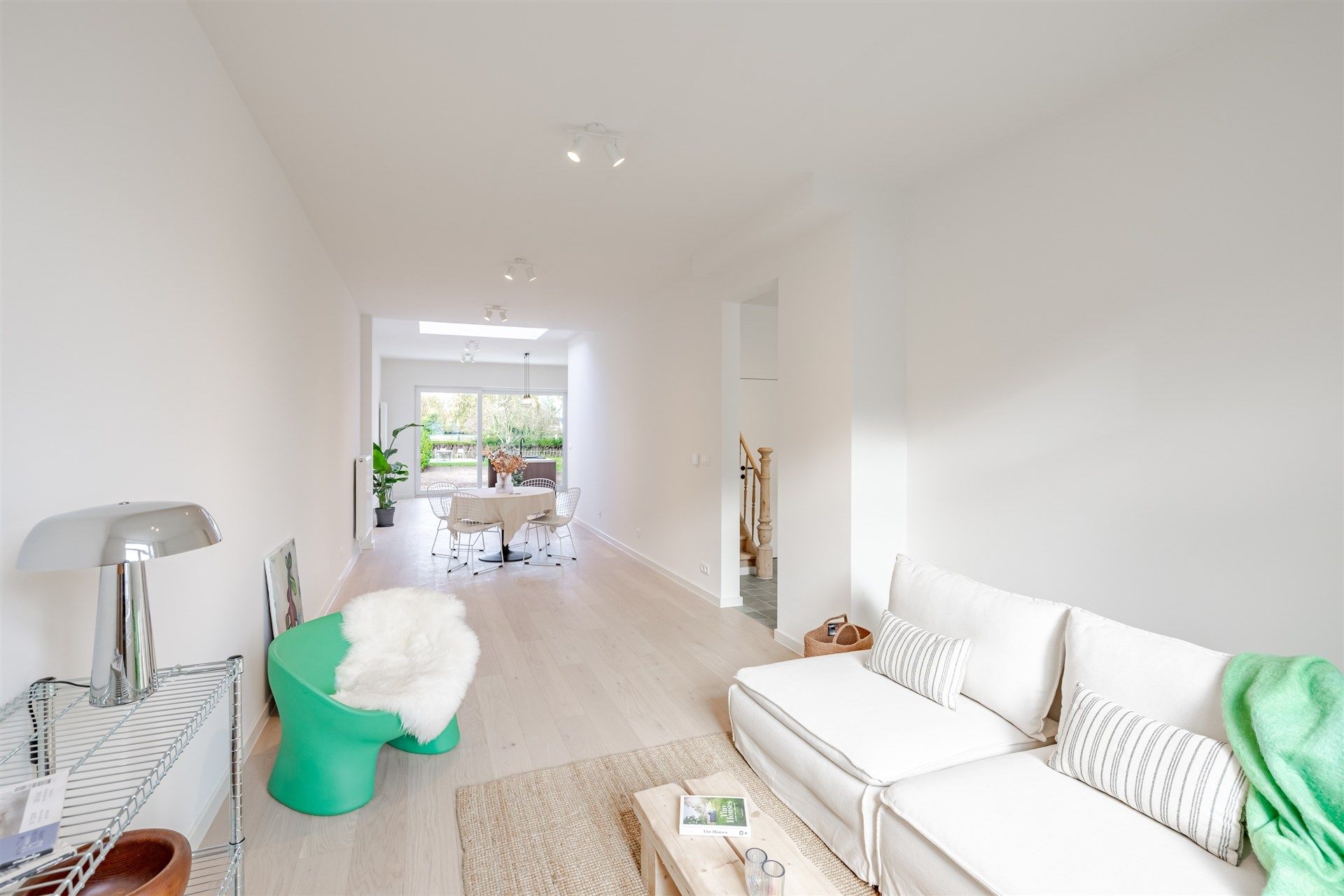 Subliem gerenoveerde woning met 4 slks op topligging foto 3