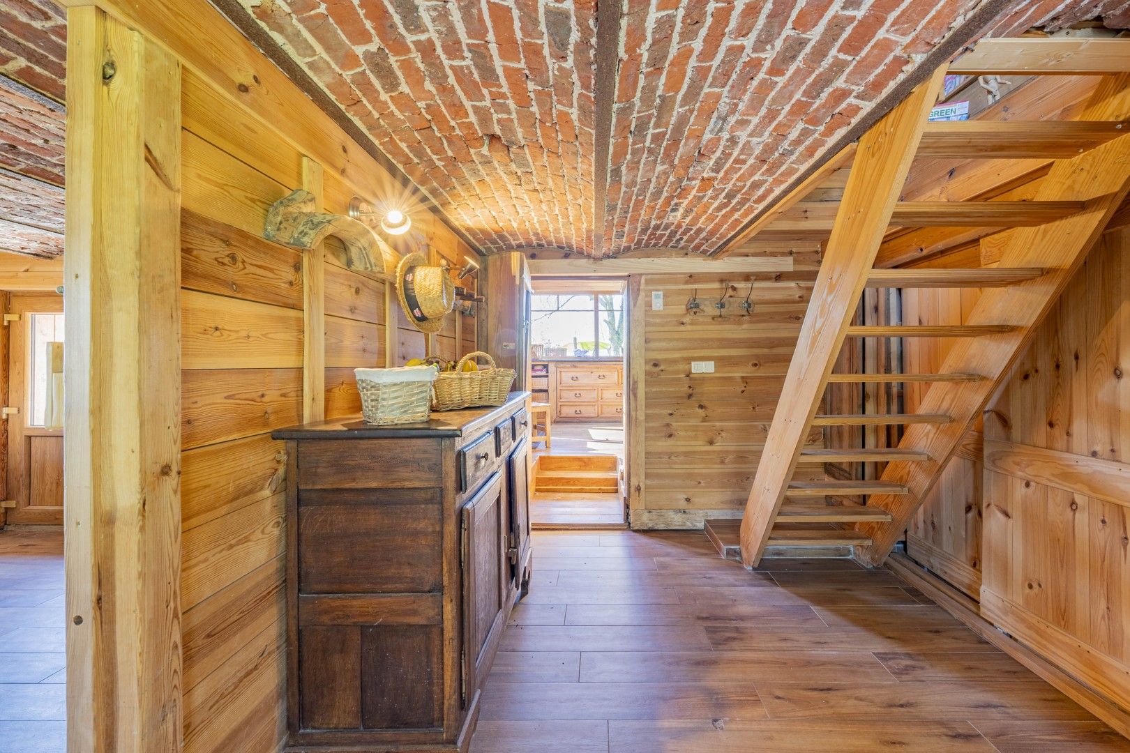 UNIEKE (vakantie)WONING MET PRACHTIG UITZICHT GELEGEN OP CENTRALE LOCATIE foto 3