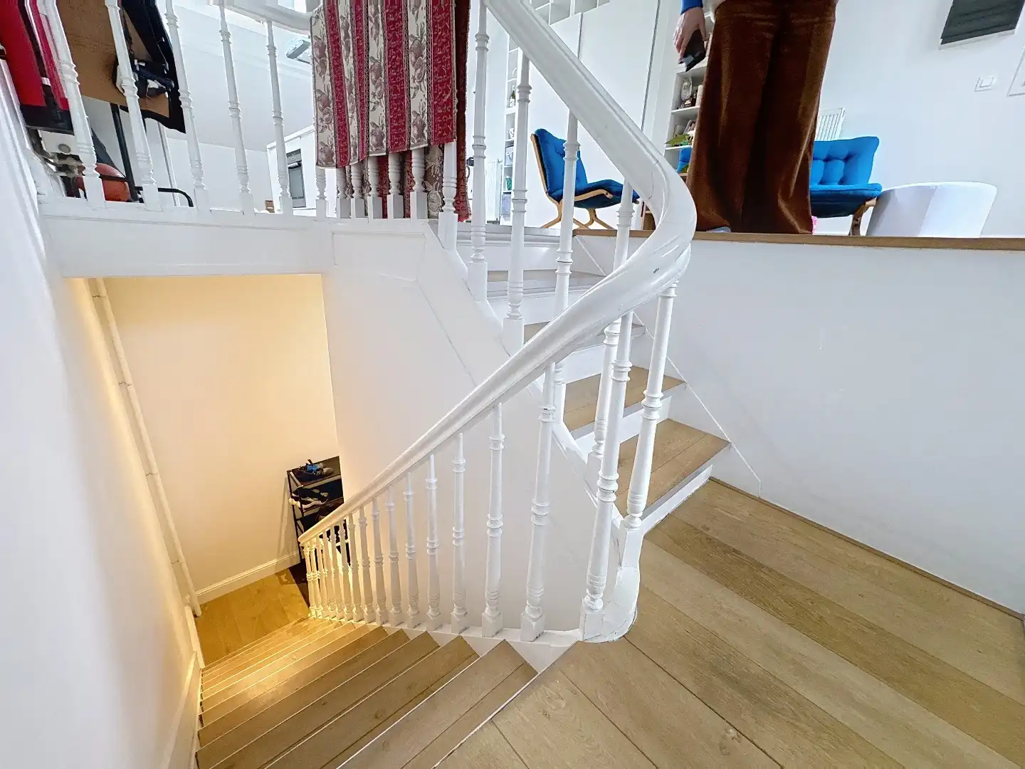 Te Huur: Stijlvol & Lichtrijk bemeubeld dakappartement in hartje Leuven foto 2