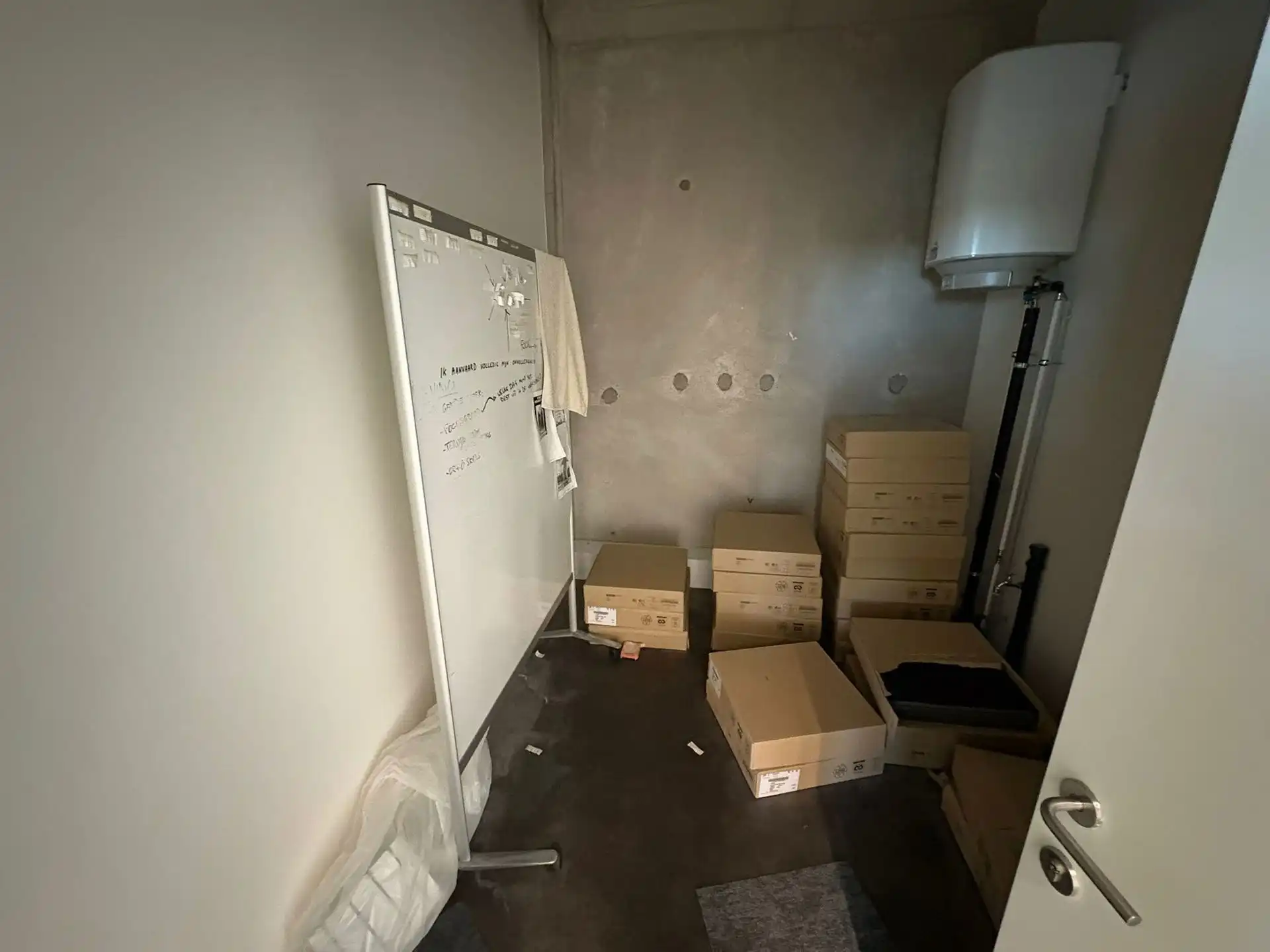 Kantoorgebouw "Square One" - kantoor 457m² te huur foto 17